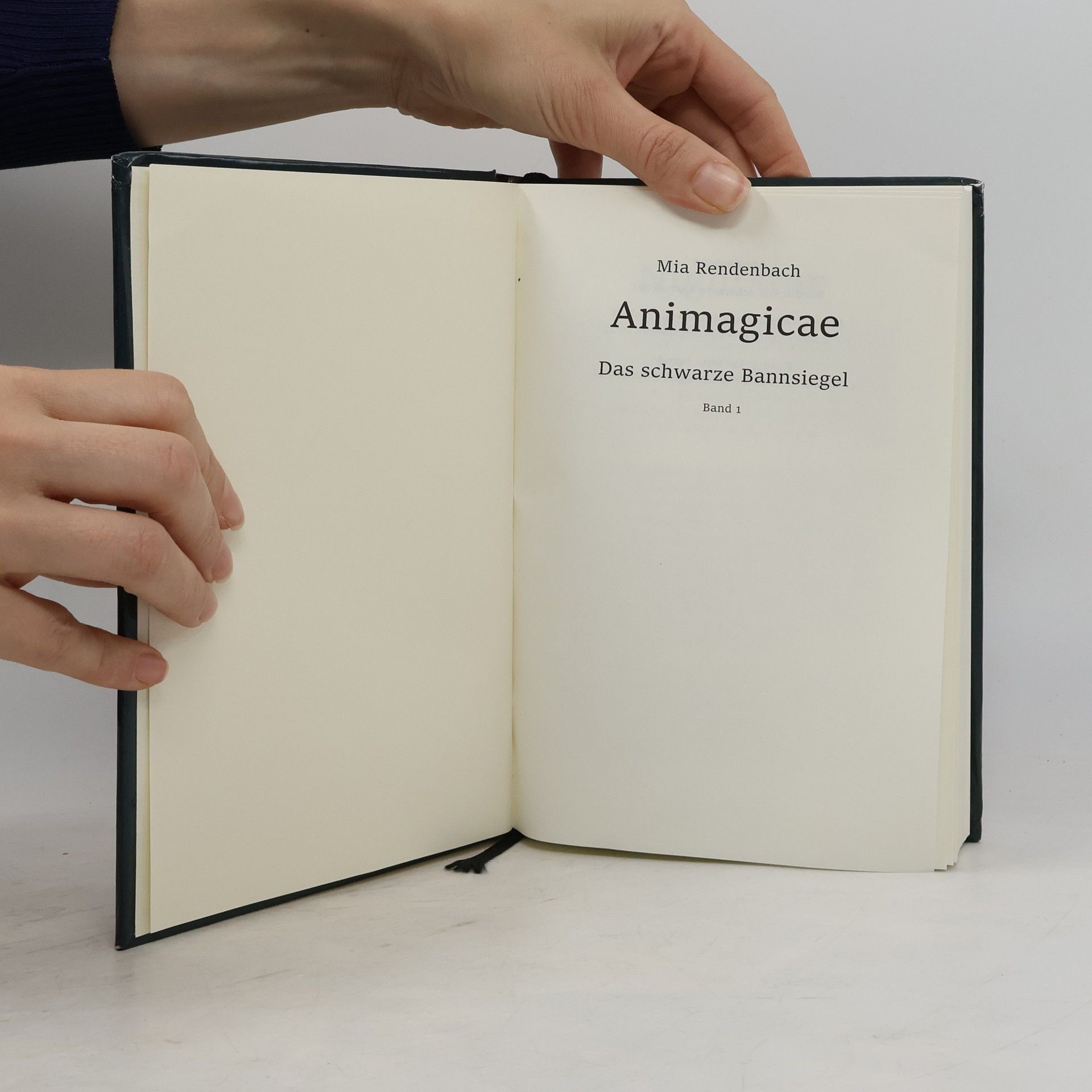 Mia Rendenbach Animagicae 1