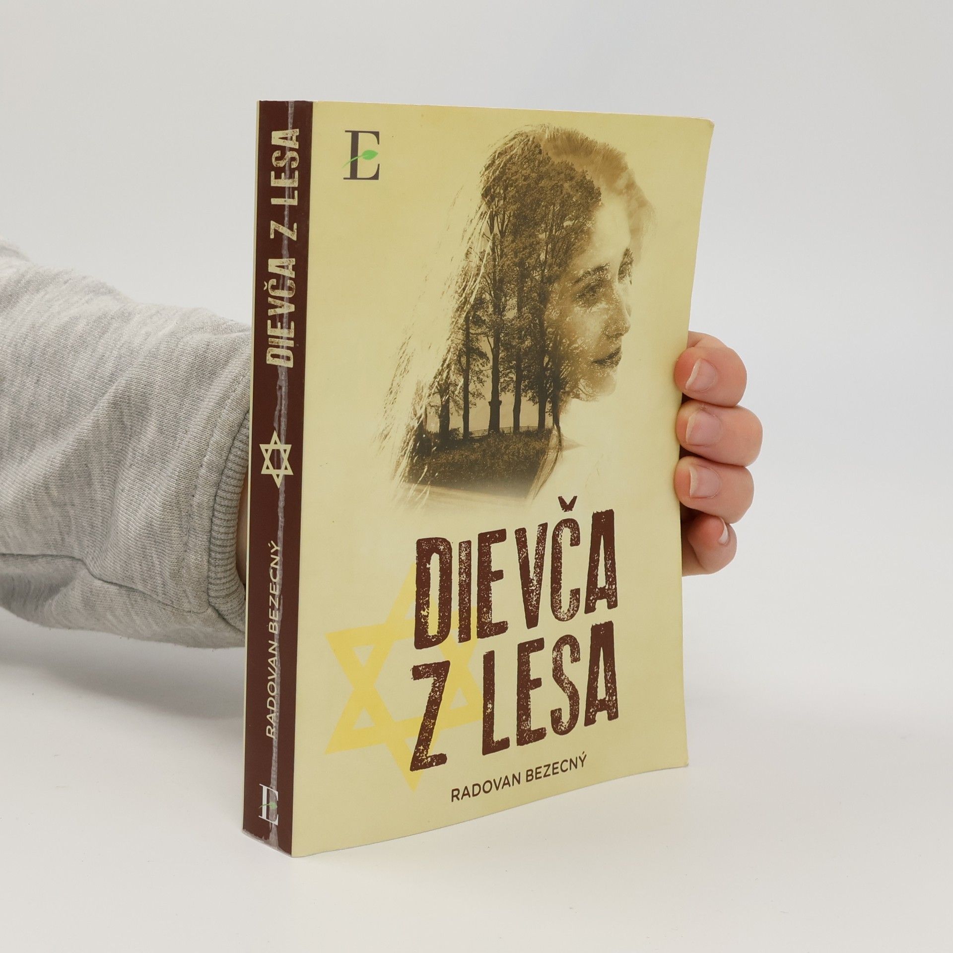 Radovan Bezecný Dievča z lesa