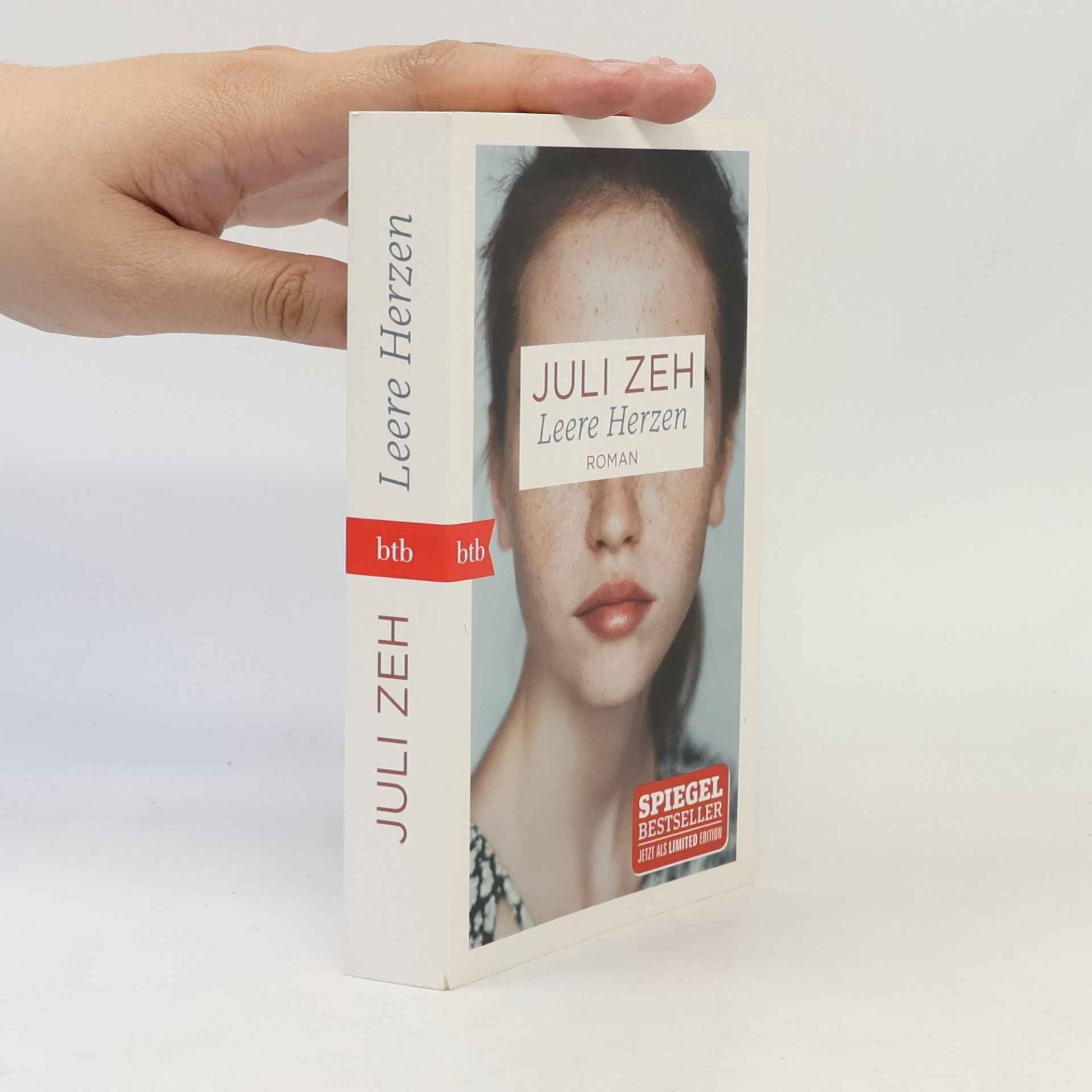 Juli Zeh Leere Herzen