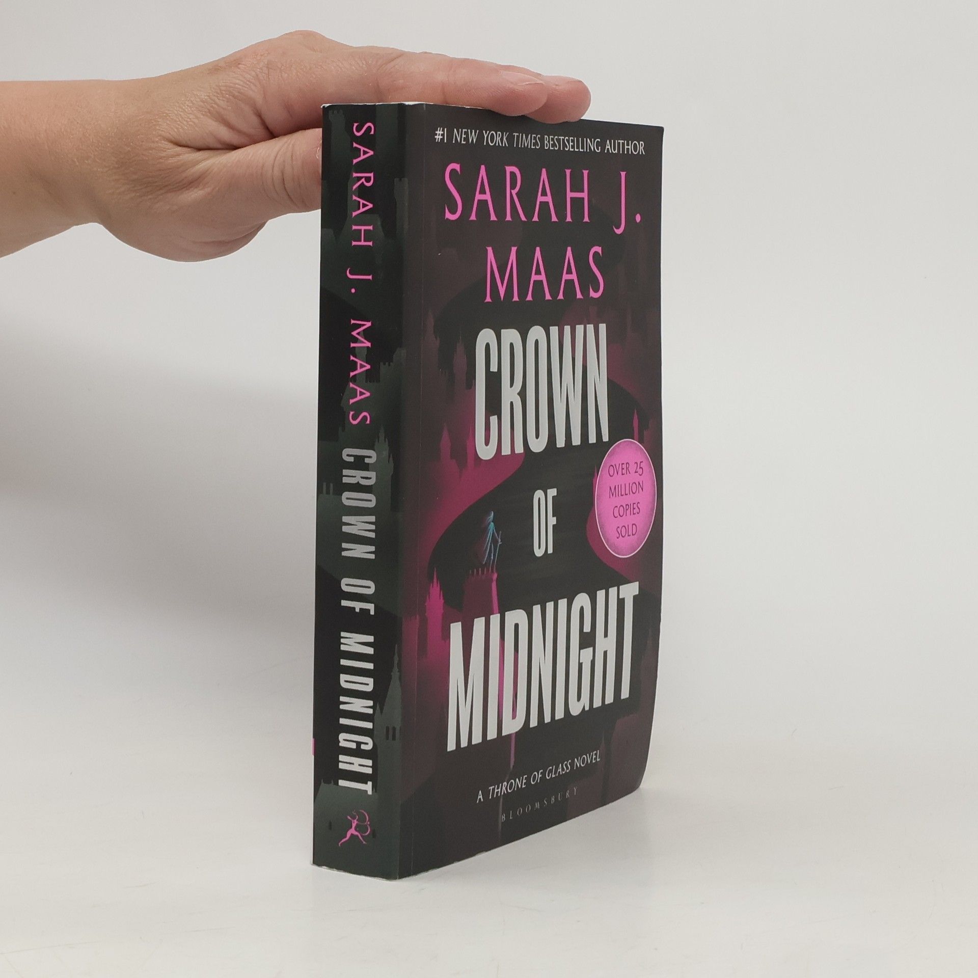 Sarah J. Maas Crown of midnight
