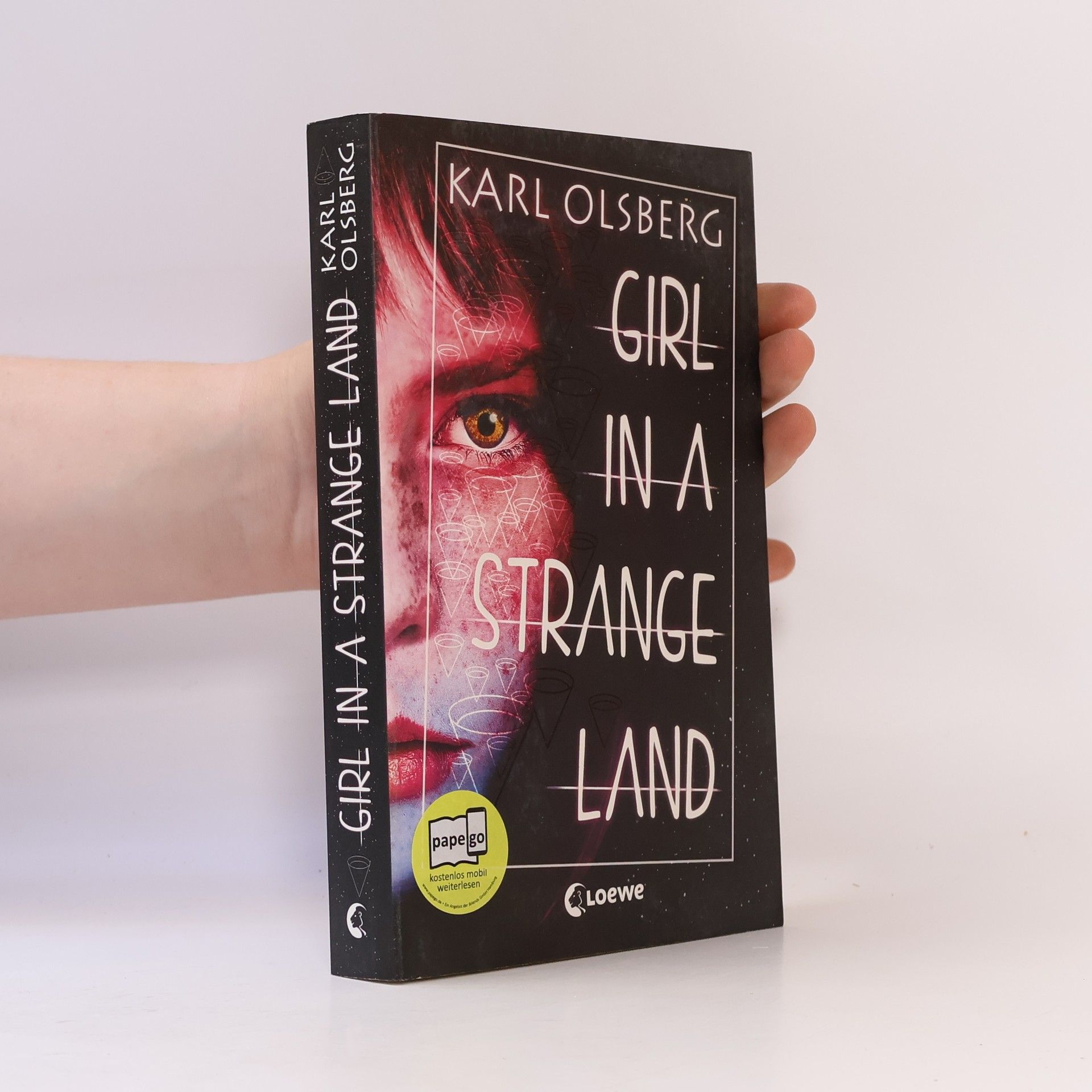 Karl Olsberg Girl in a strange land