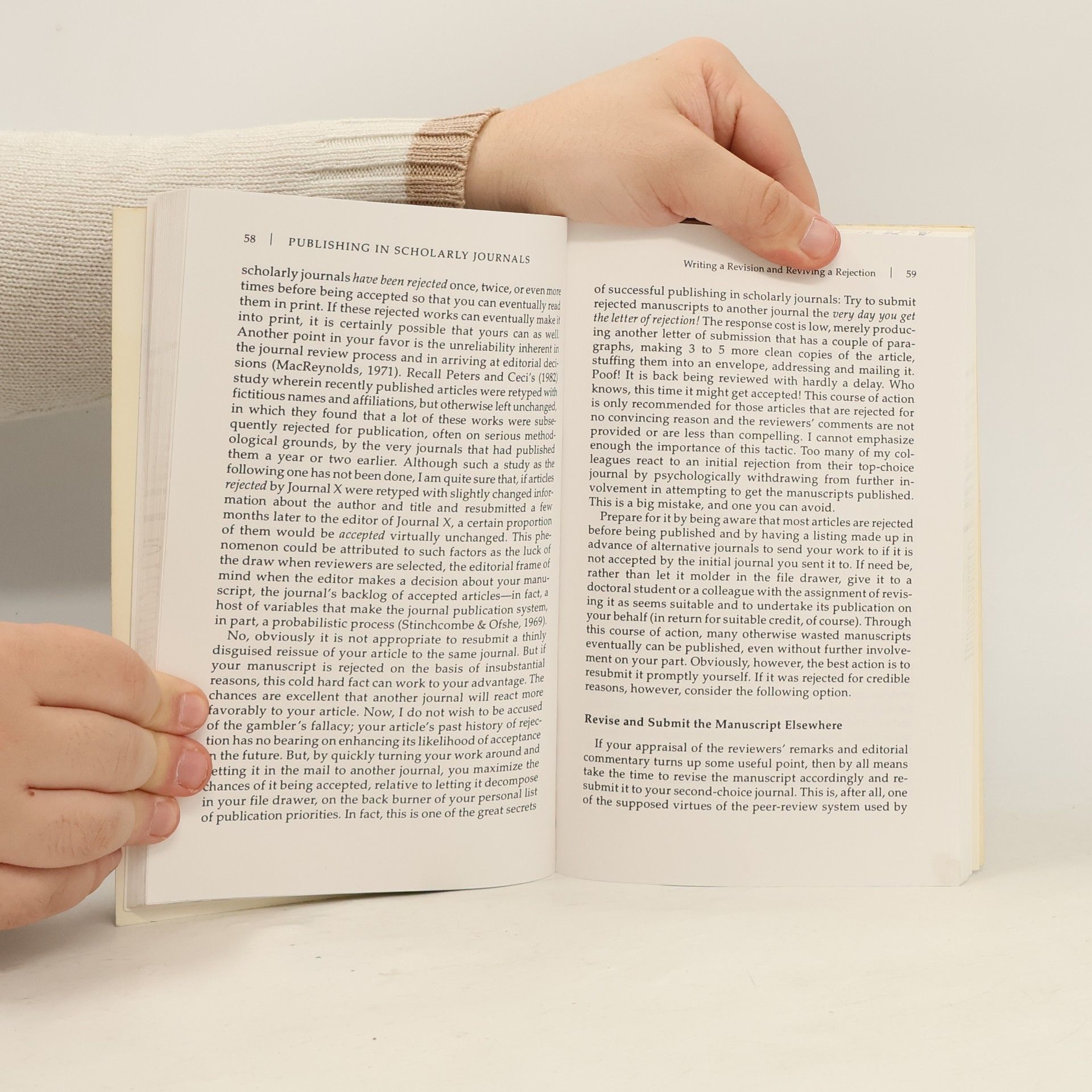 Bruce A. Thyer Survival Skills for Scholars - 11: Successful Publishing in Scholarly Journals