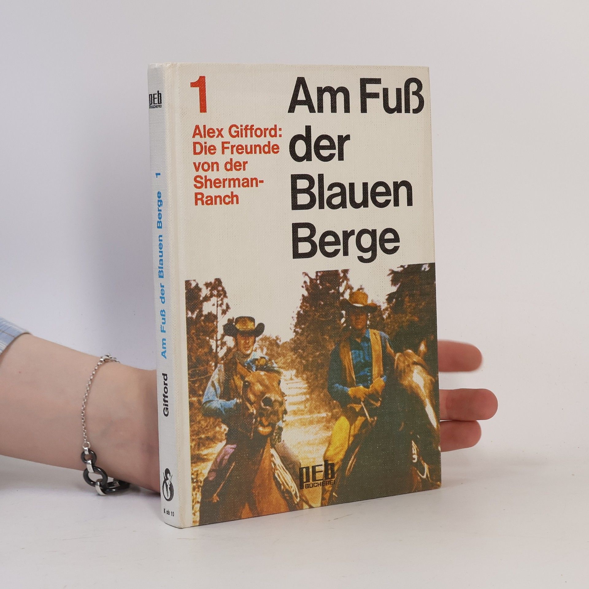 Alex Gifford Am Fuß der Blauen Berge 1