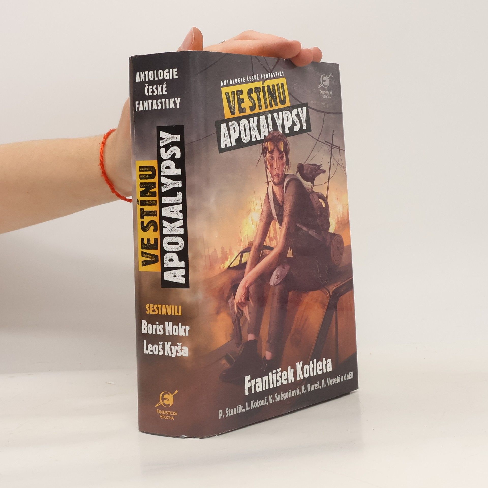 Auteurscollectief Ve stínu apokalypsy: Antologie české fantastiky