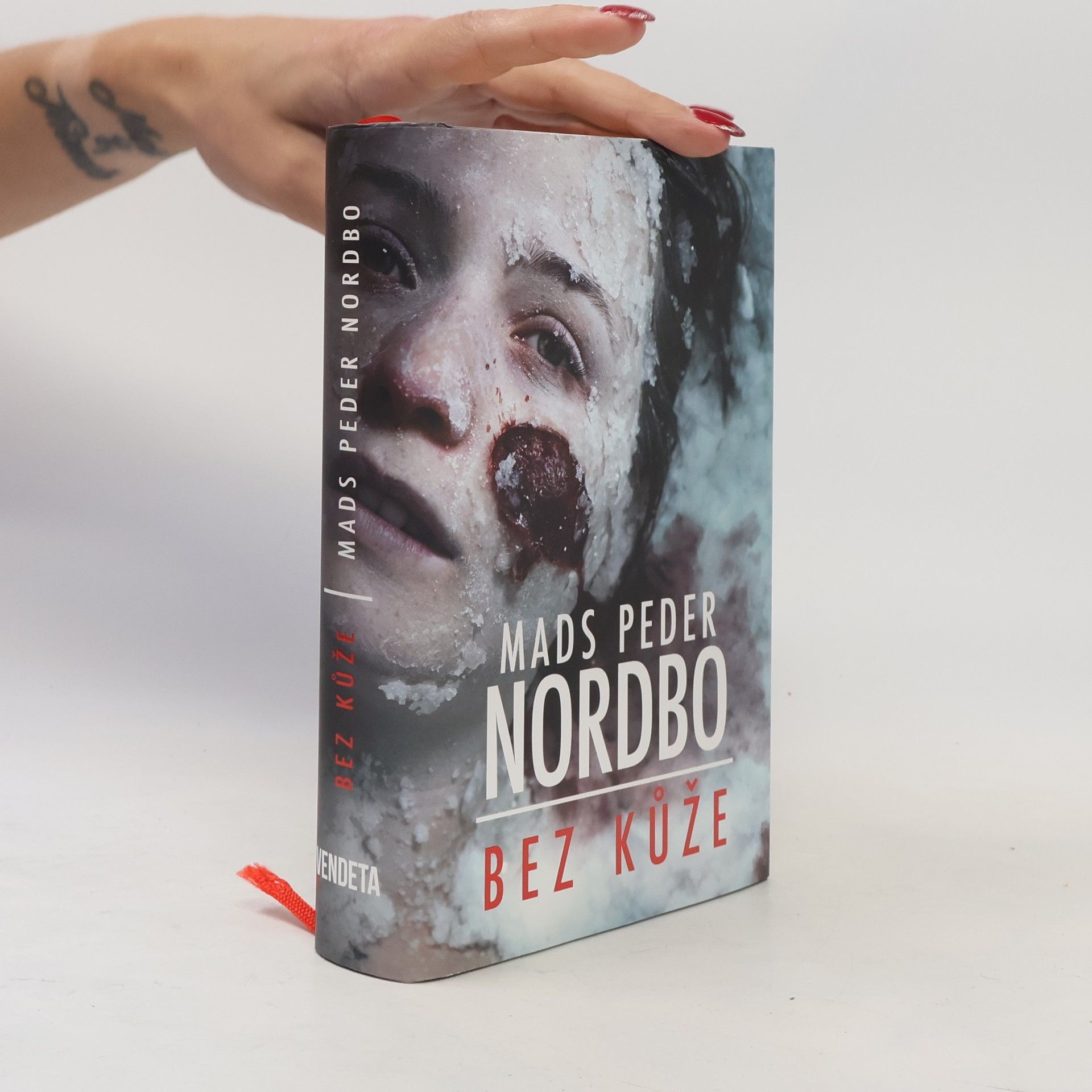 Mads Peder Nordbo Bez kůže