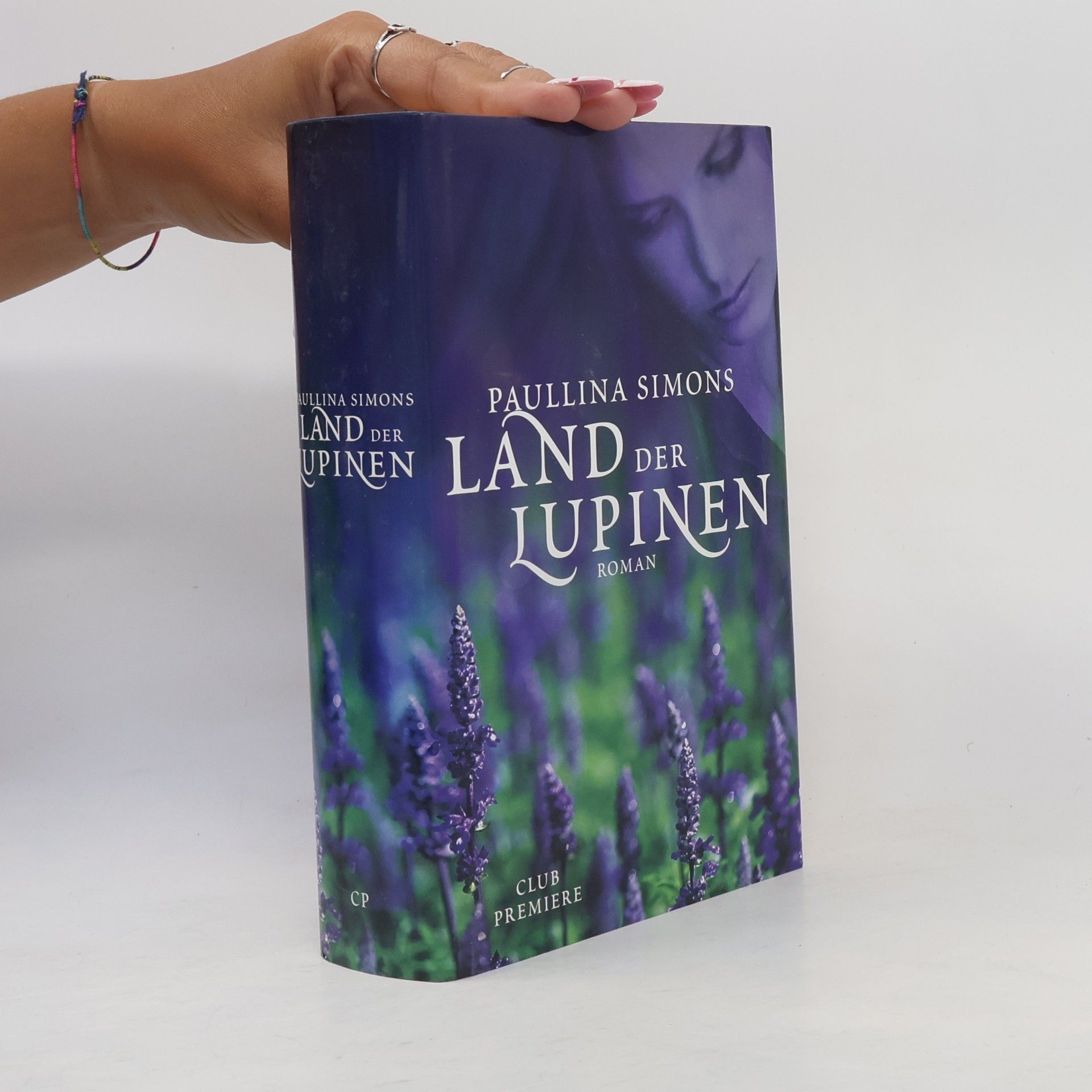 Paullina Simons Land der Lupinen
