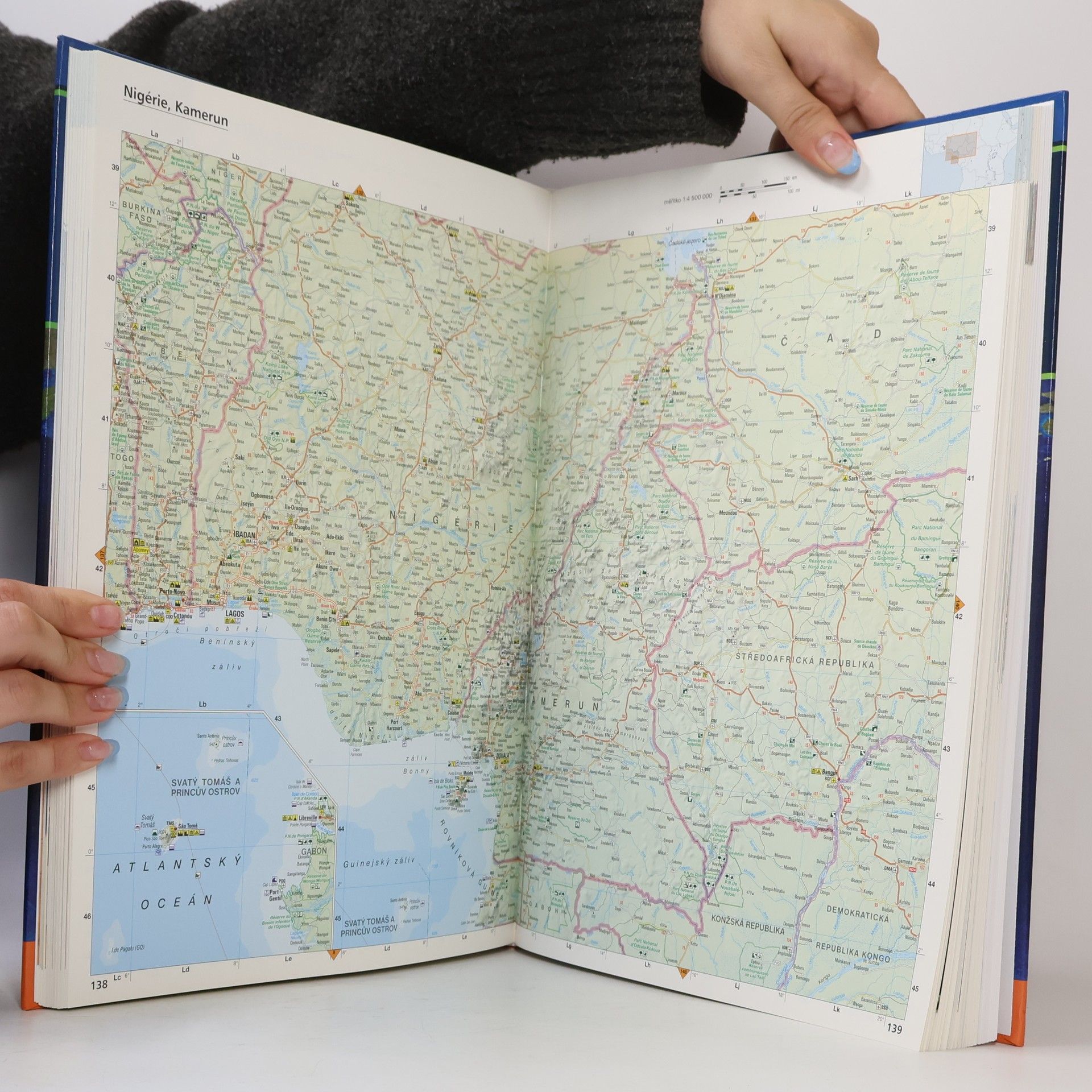 Irena Rybová Atlas světa nové zpracování, systém piktogramů, lexikon zemí