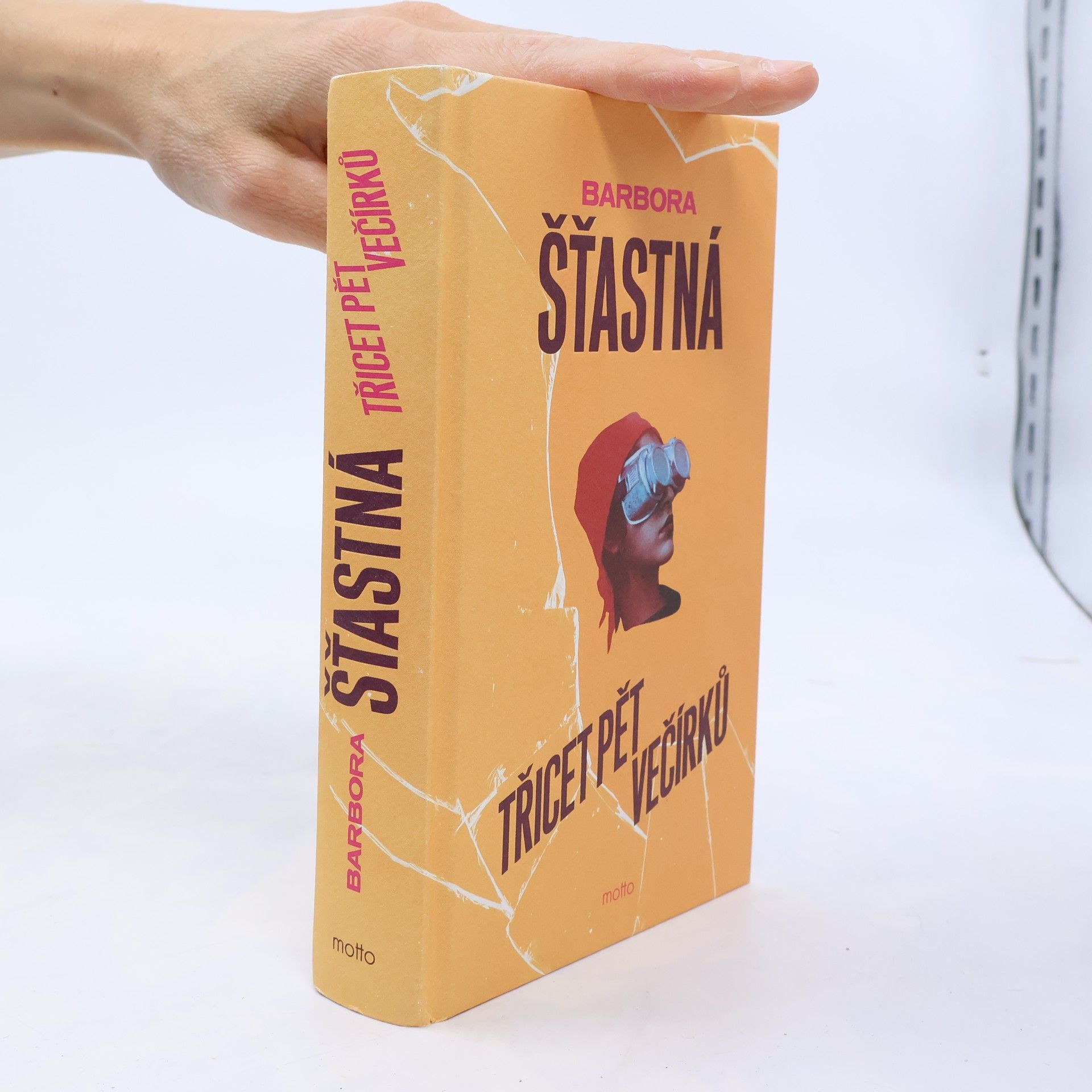 Barbora Šťastná Třicet pět večírků