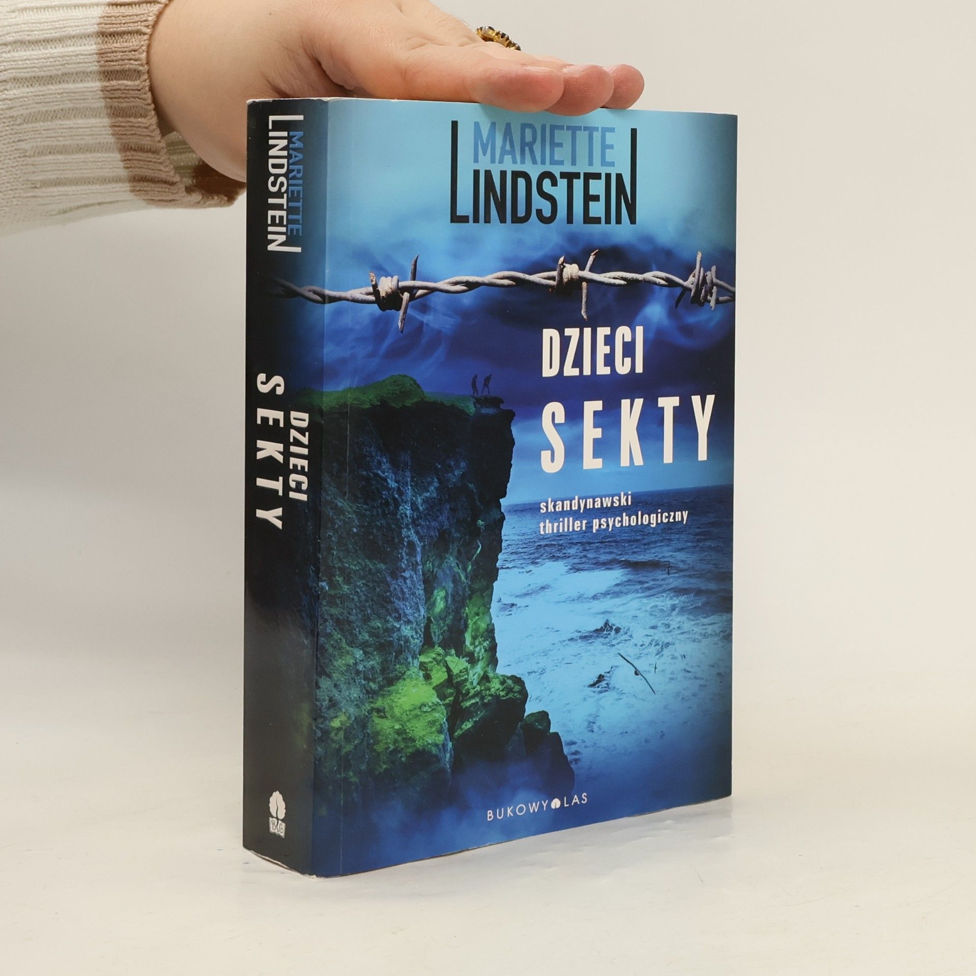 Mariette Lindstein Via Terra T.3 Dzieci sekty