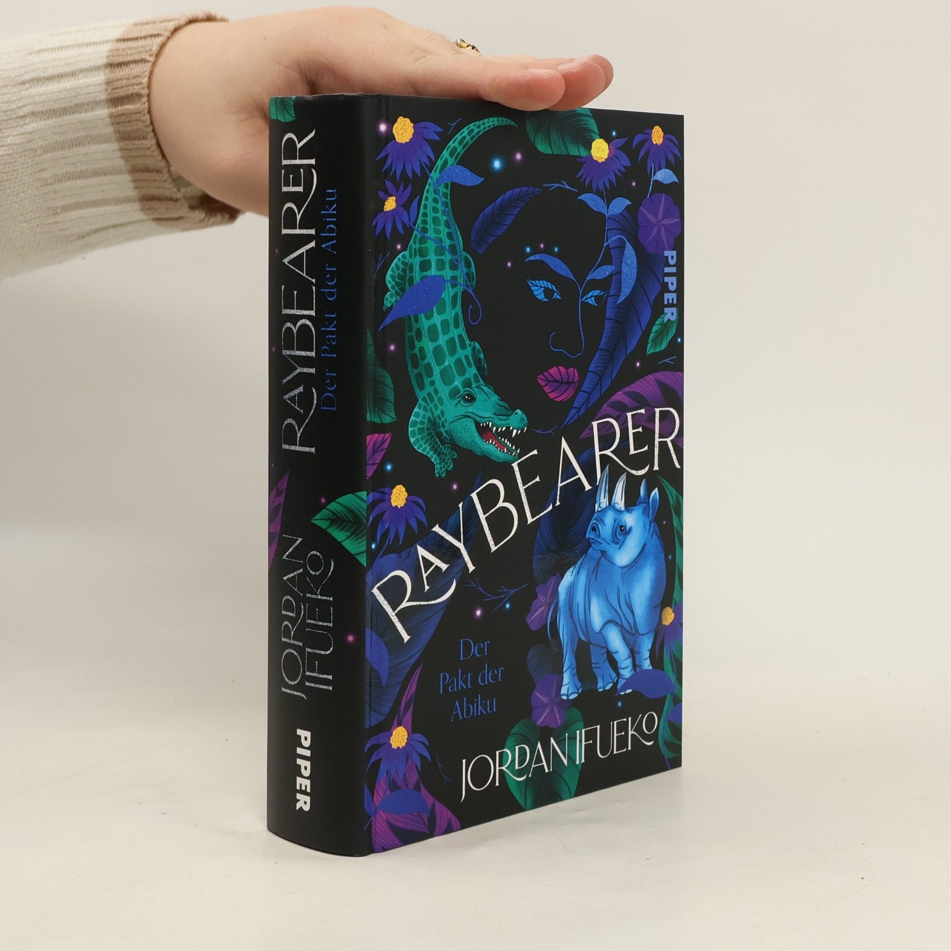 Jordan Ifueko Raybearer – Der Pakt der Abiku. High Fantasy mit westafrikanischem Weltenbau