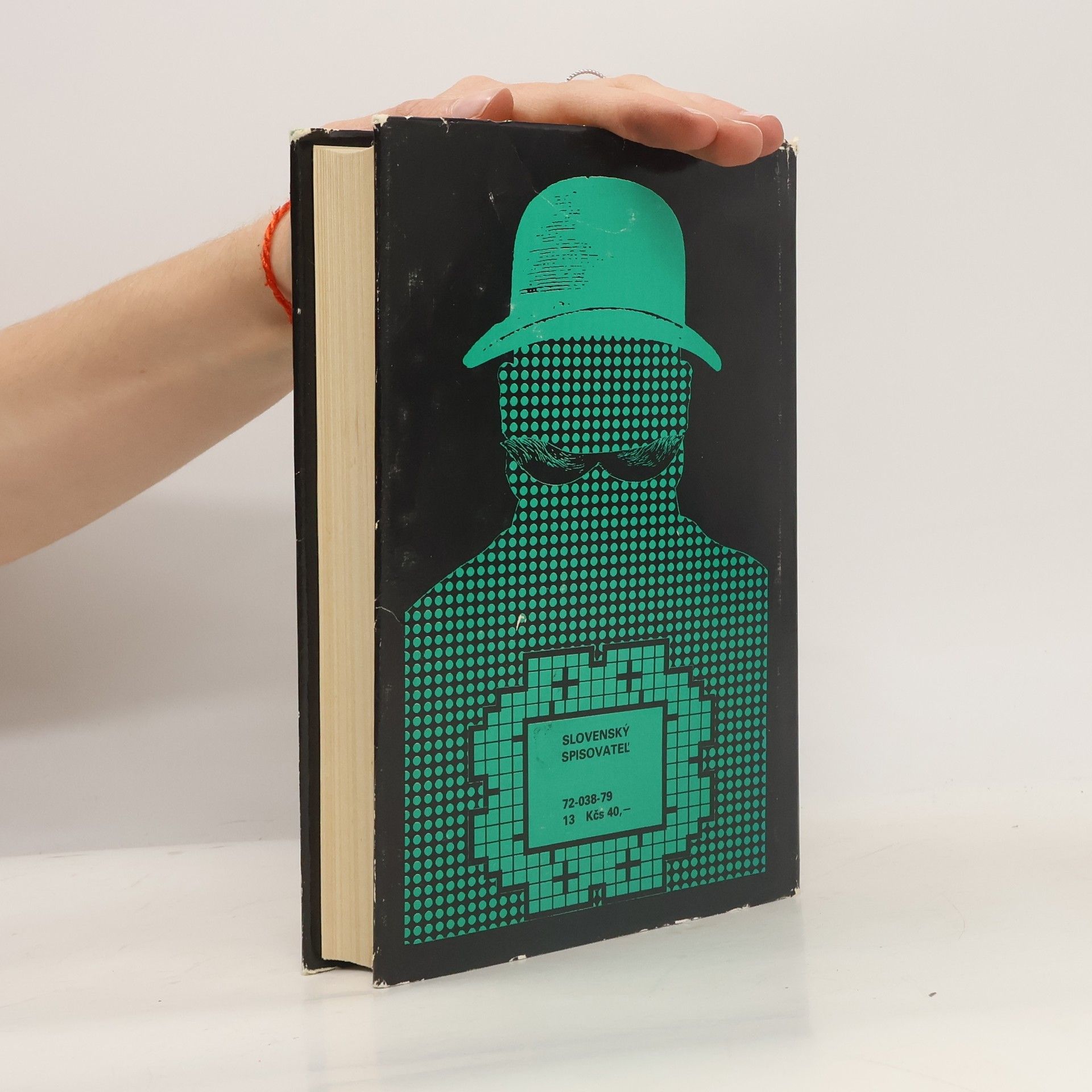 Agatha Christie Zlo pod slnkom. Po pohrebe. Mačka medzi holubmi
