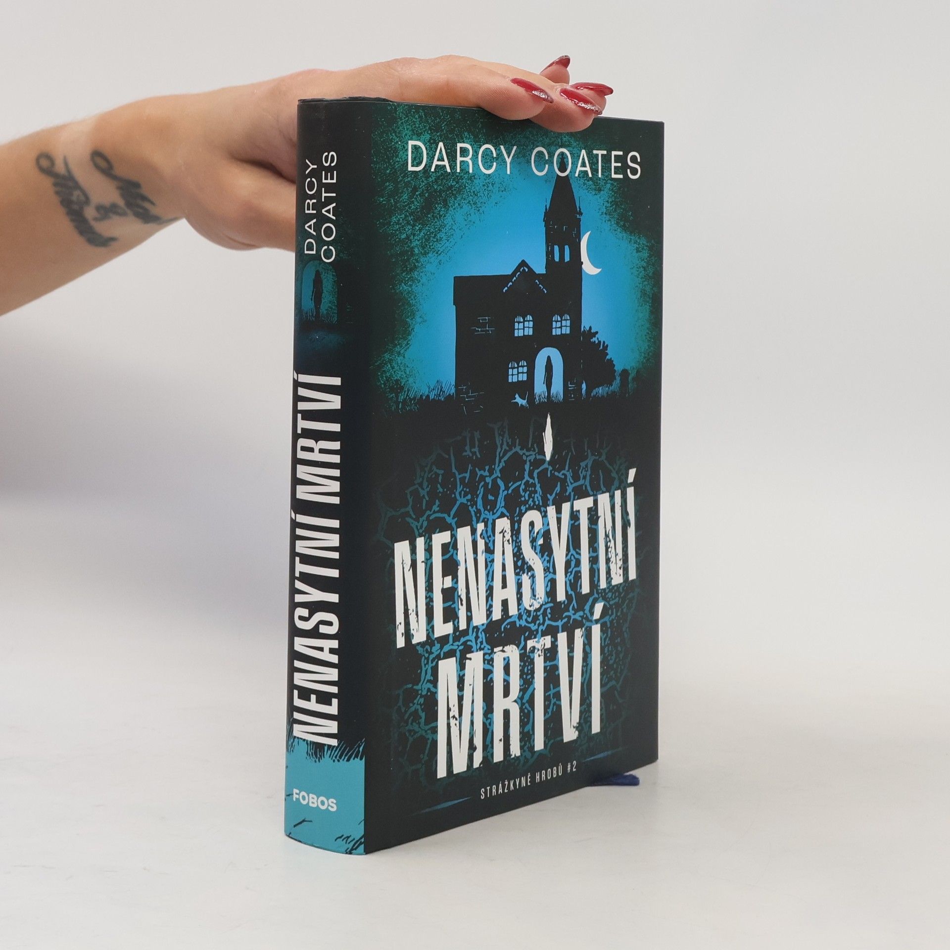 Darcy Coates Nenasytní mrtví