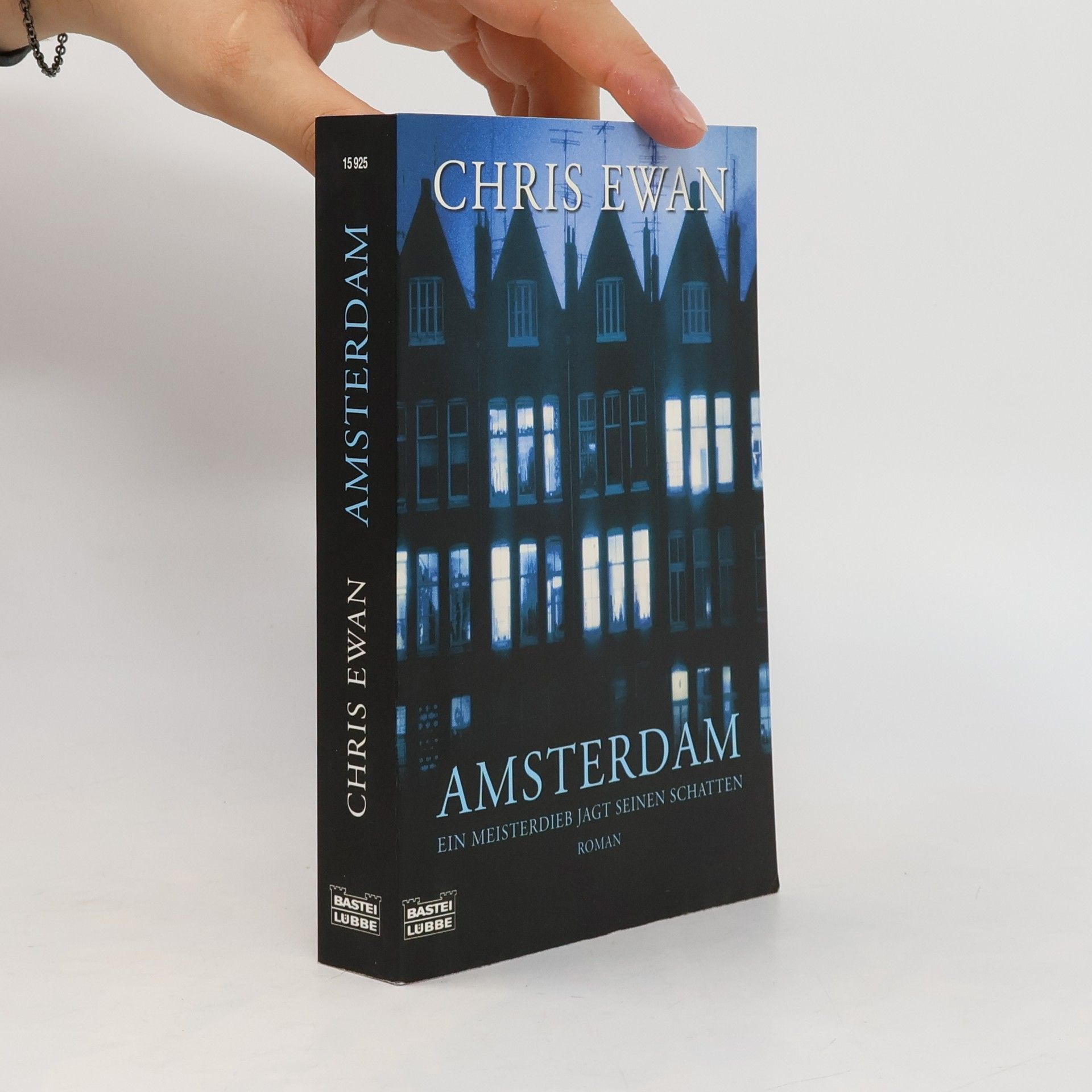 Chris Ewan Amsterdam