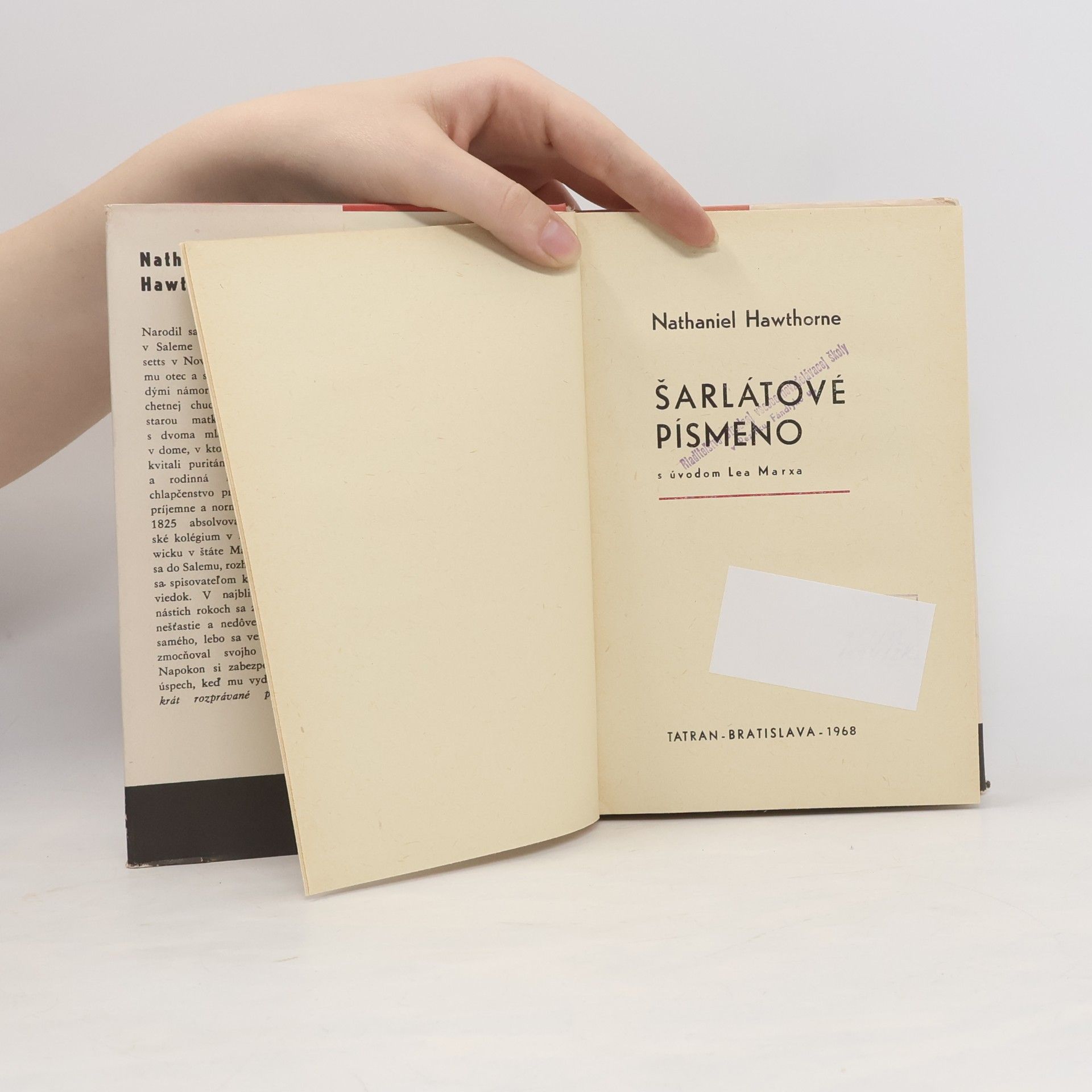 Nathaniel Hawthorne Šarlátové písmeno