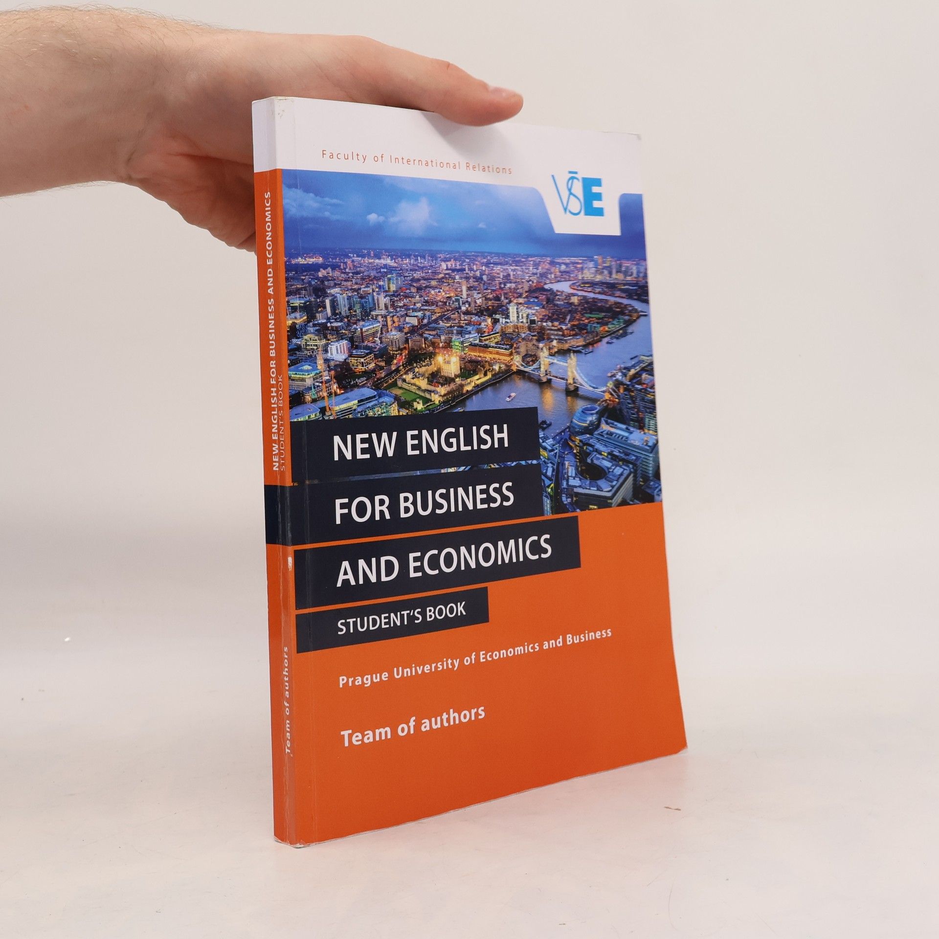 AA.VV. New English for business and economics: Student's book