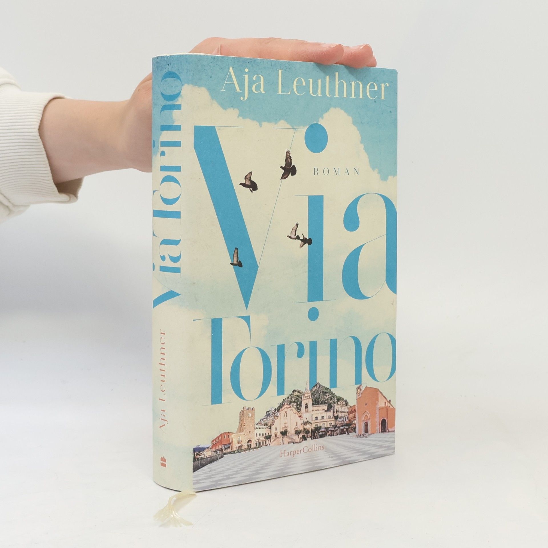 Aja Leuthner Via Torino