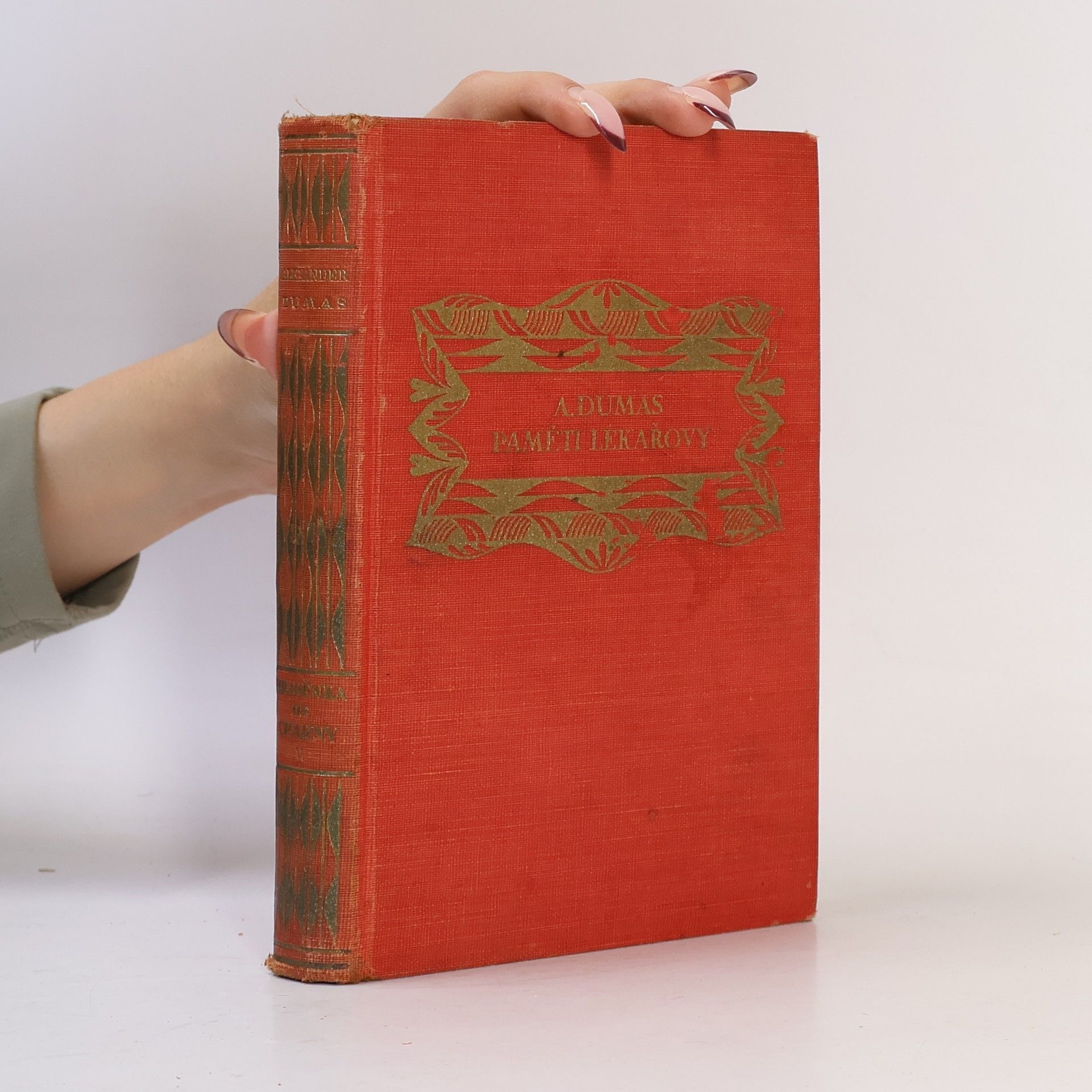 Alexandre Dumas starší Paměti lékařovy XV. Hraběnka de Charny V.