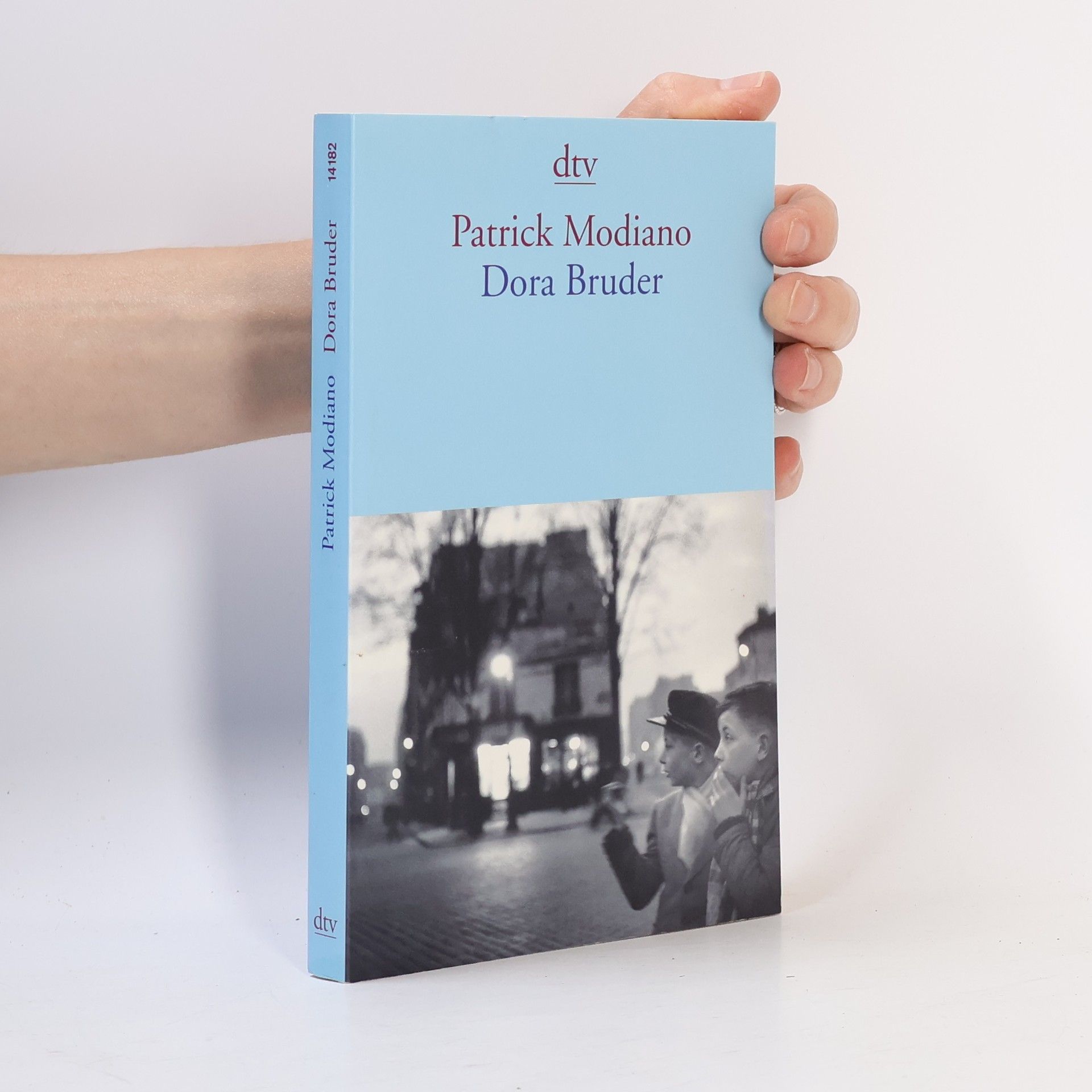 Patrick Modiano Dora Bruder