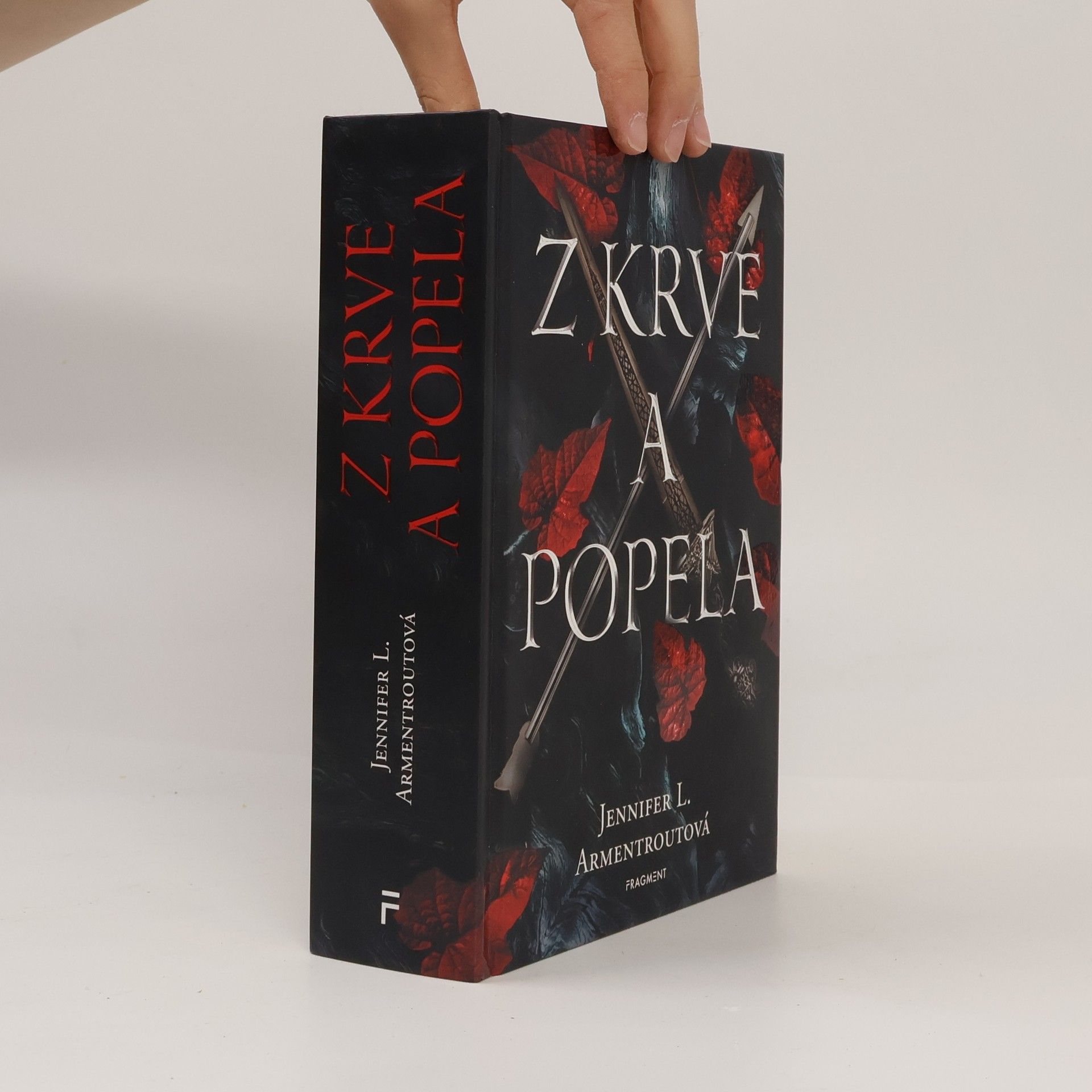 Jennifer Armentrout Z krve a popela