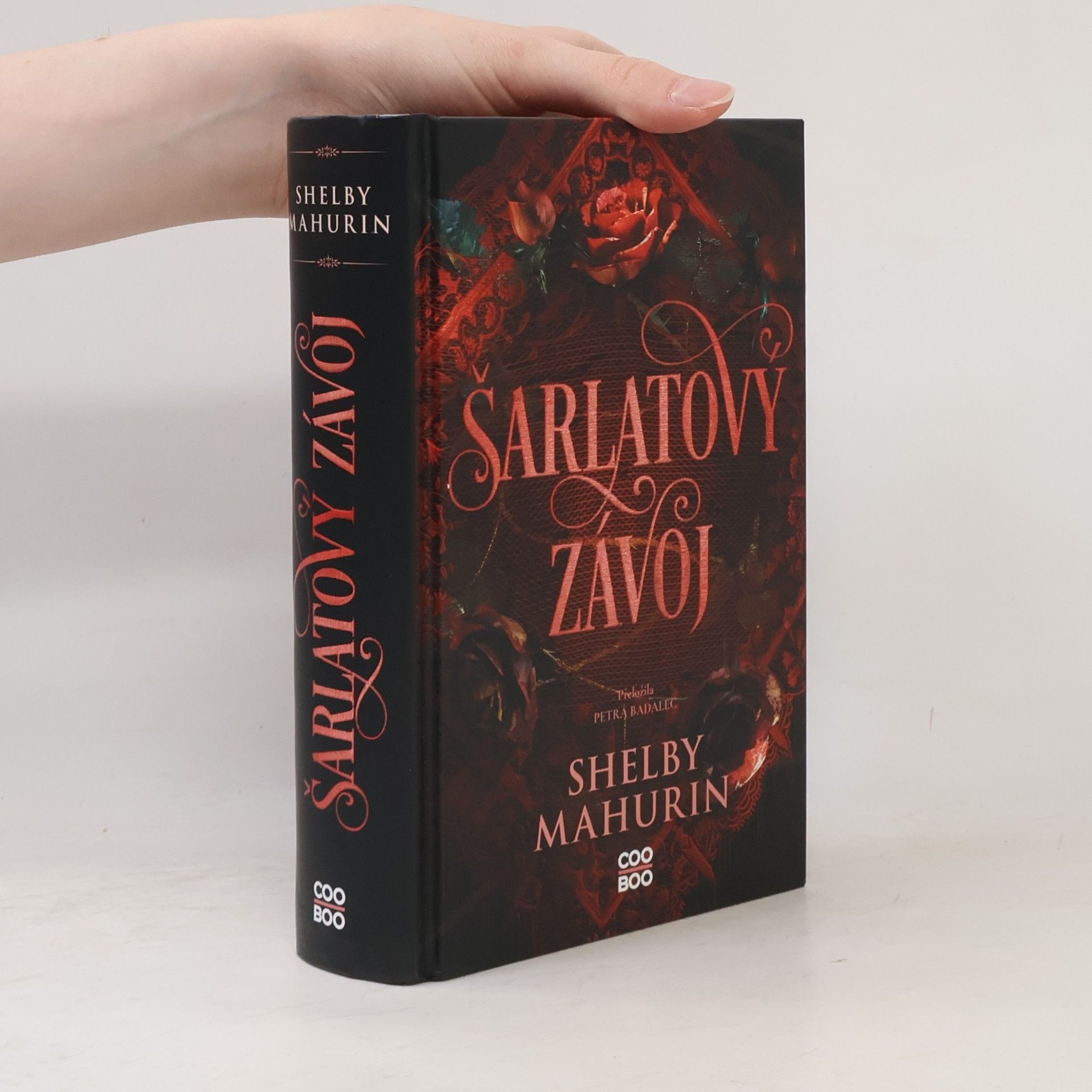 Shelby Mahurinová Šarlatový závoj