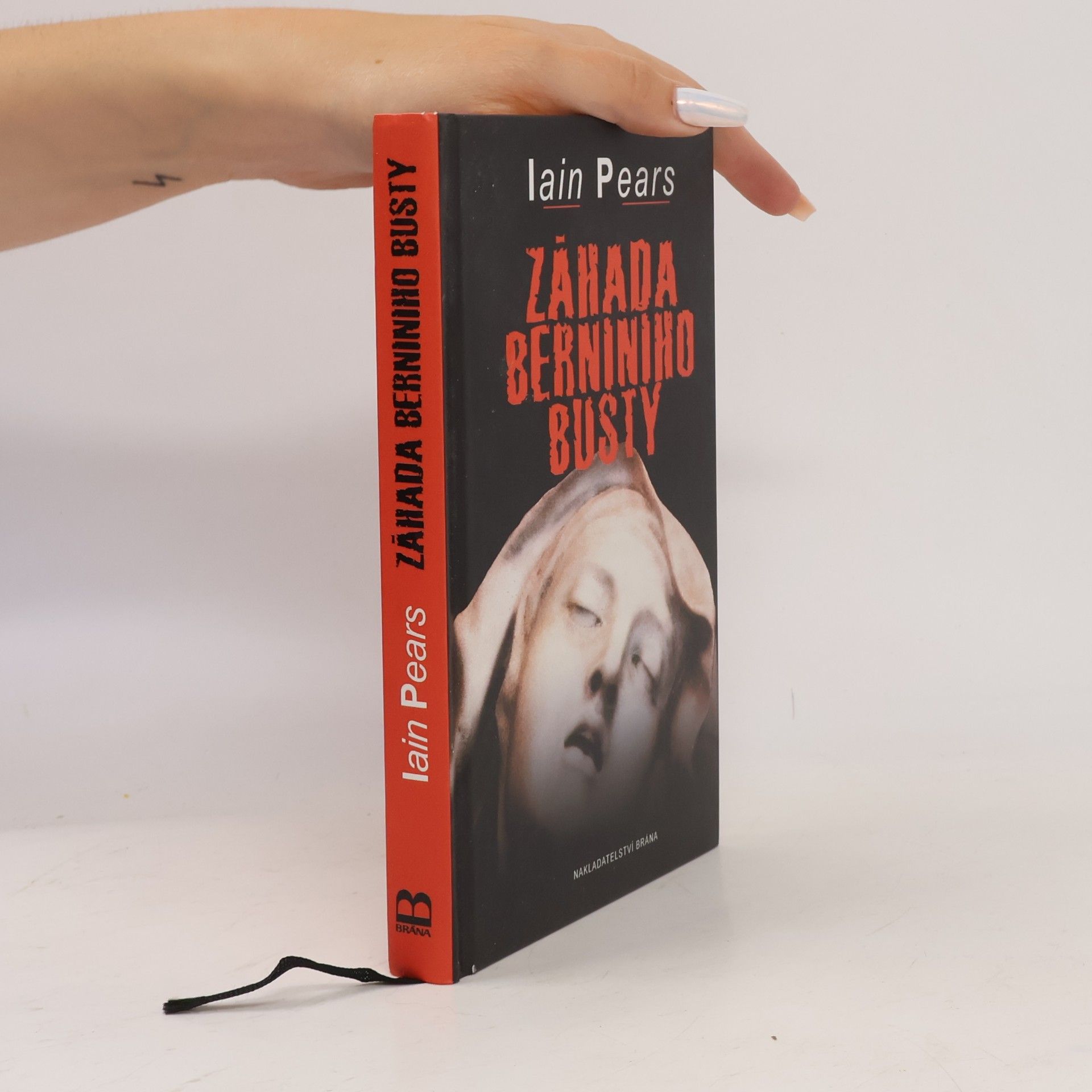 Iain Pears Záhada Berniniho busty