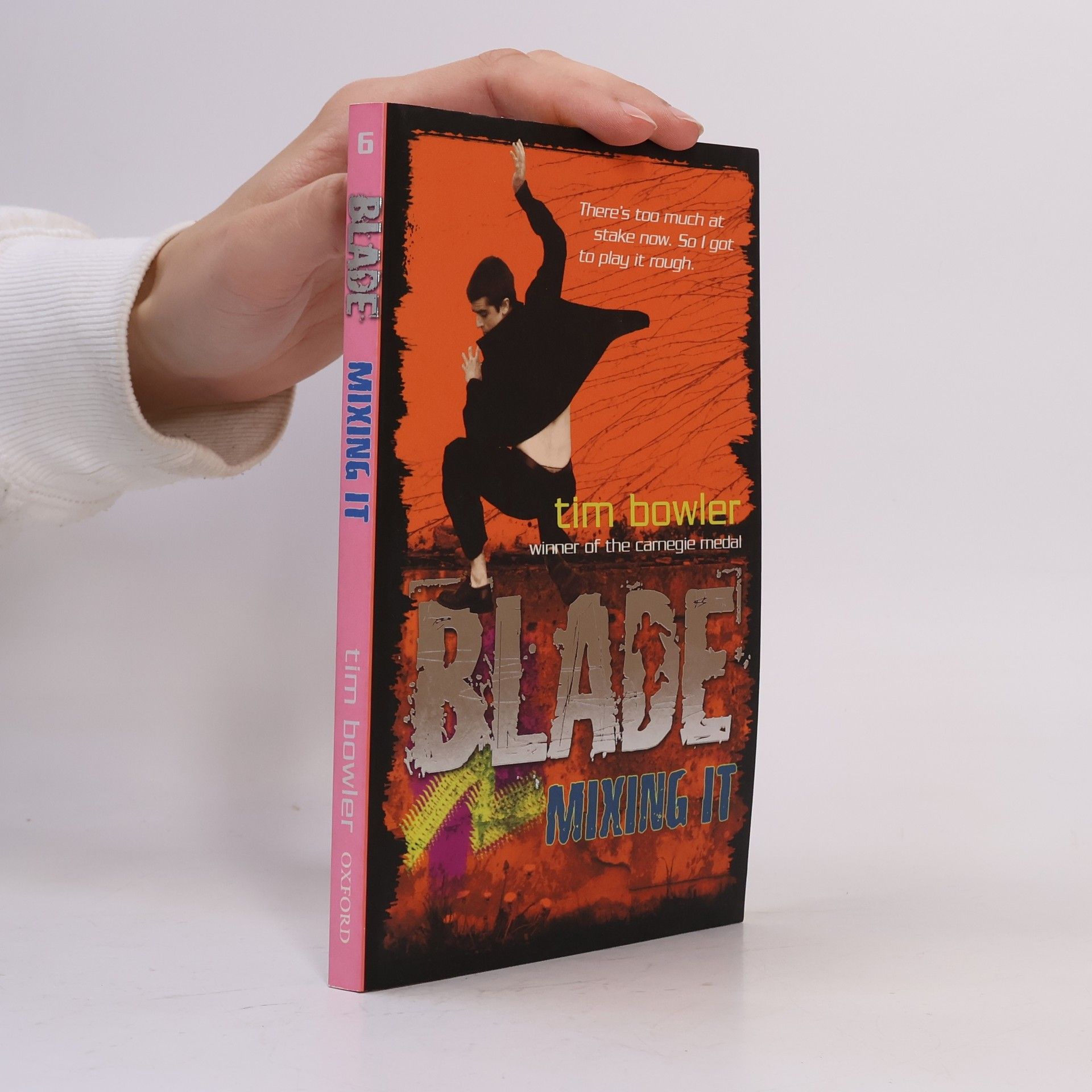Tim Bowler Blade - 6: Mixing It