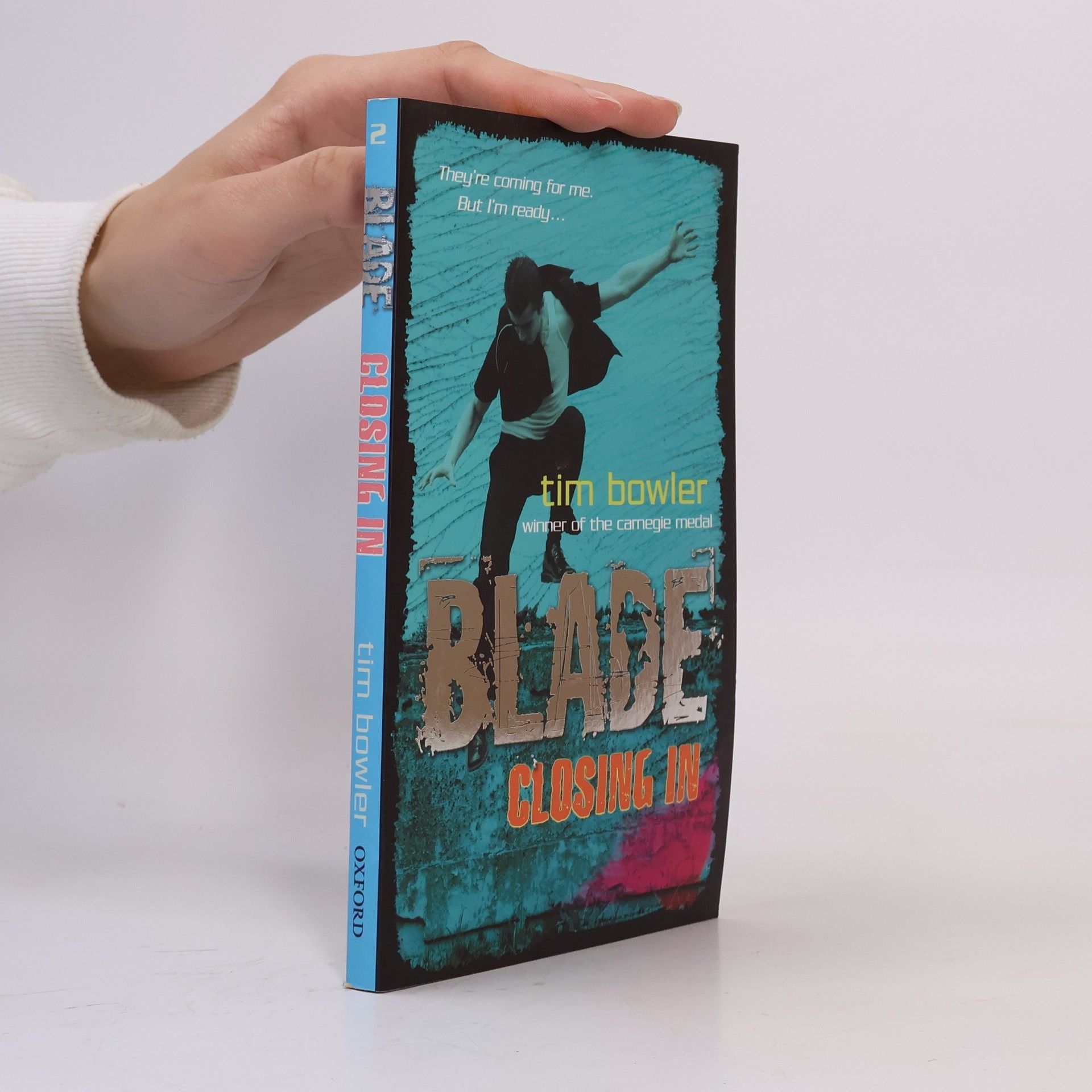 Tim Bowler Blade. Closing in