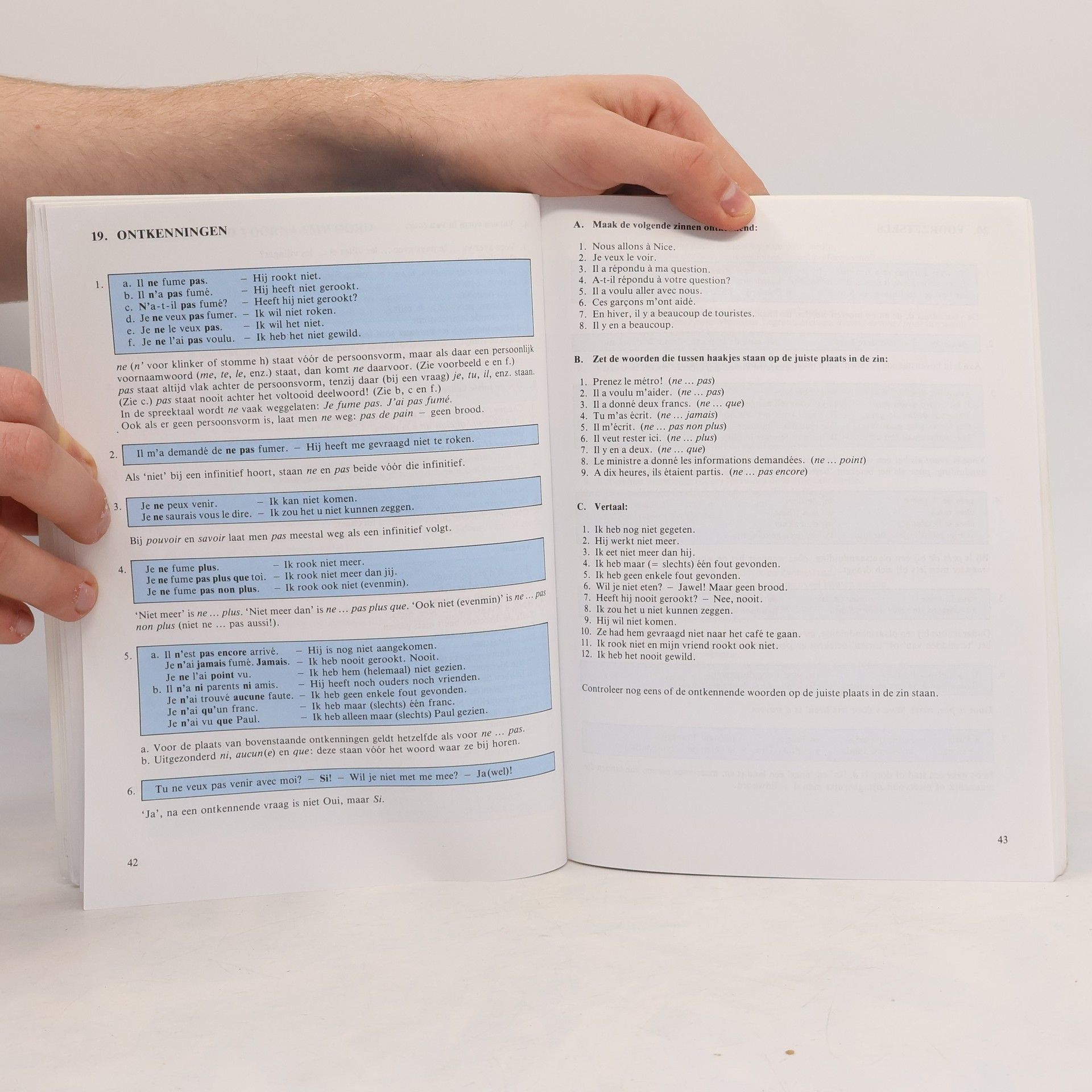 Drs. B. Dijkzeul Grammaire essentielle