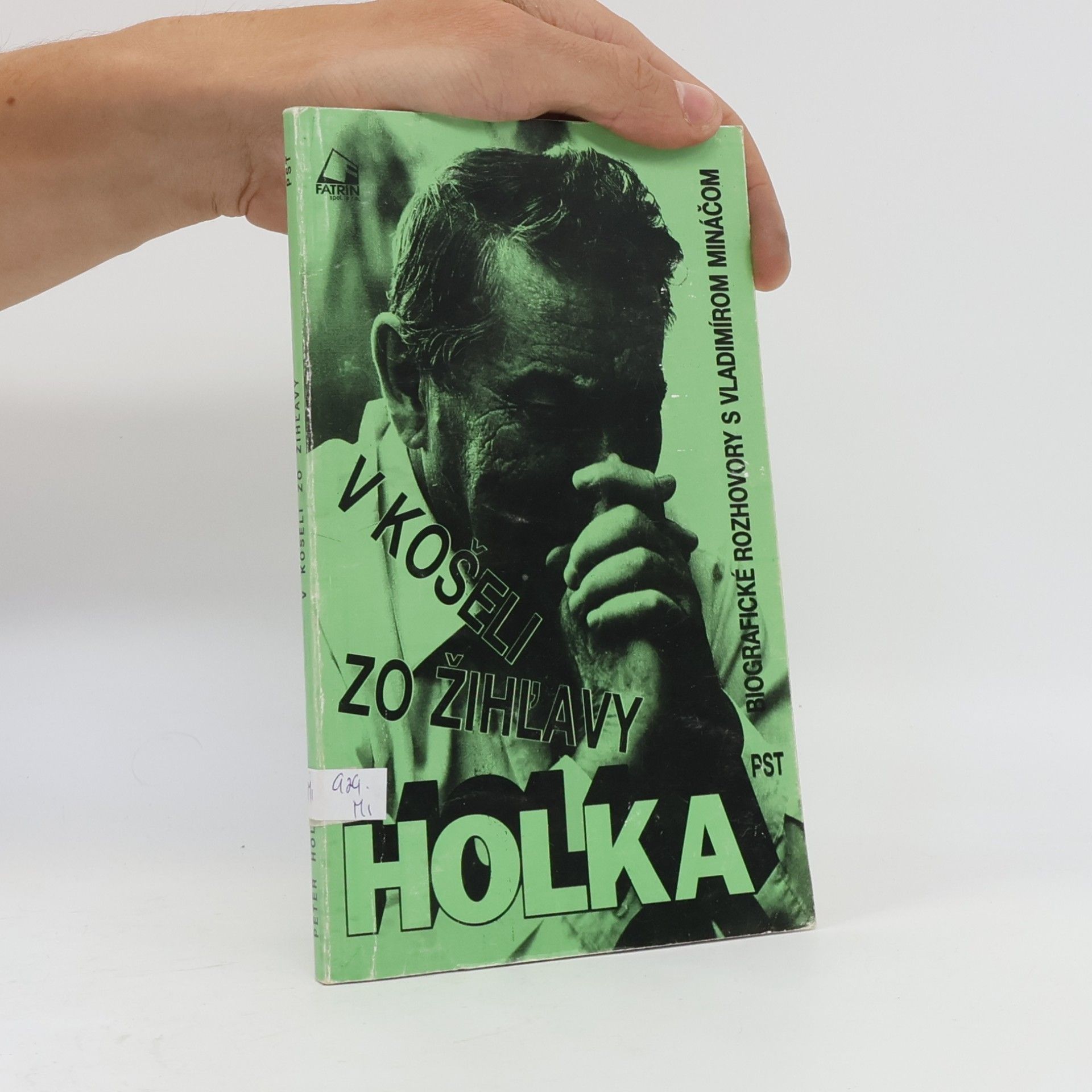 Peter Holka V košeli zo žihl̕avy