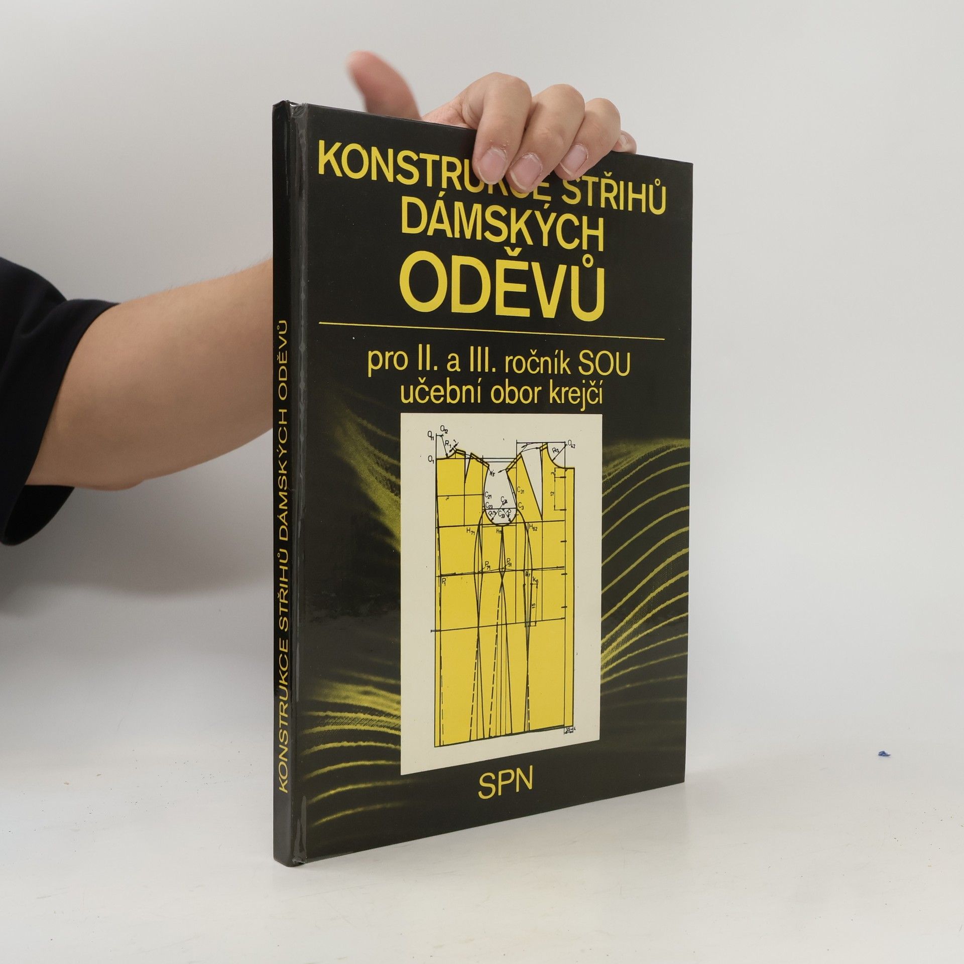 Marie Strakerlová Konstrukce střihů dámských oděvů