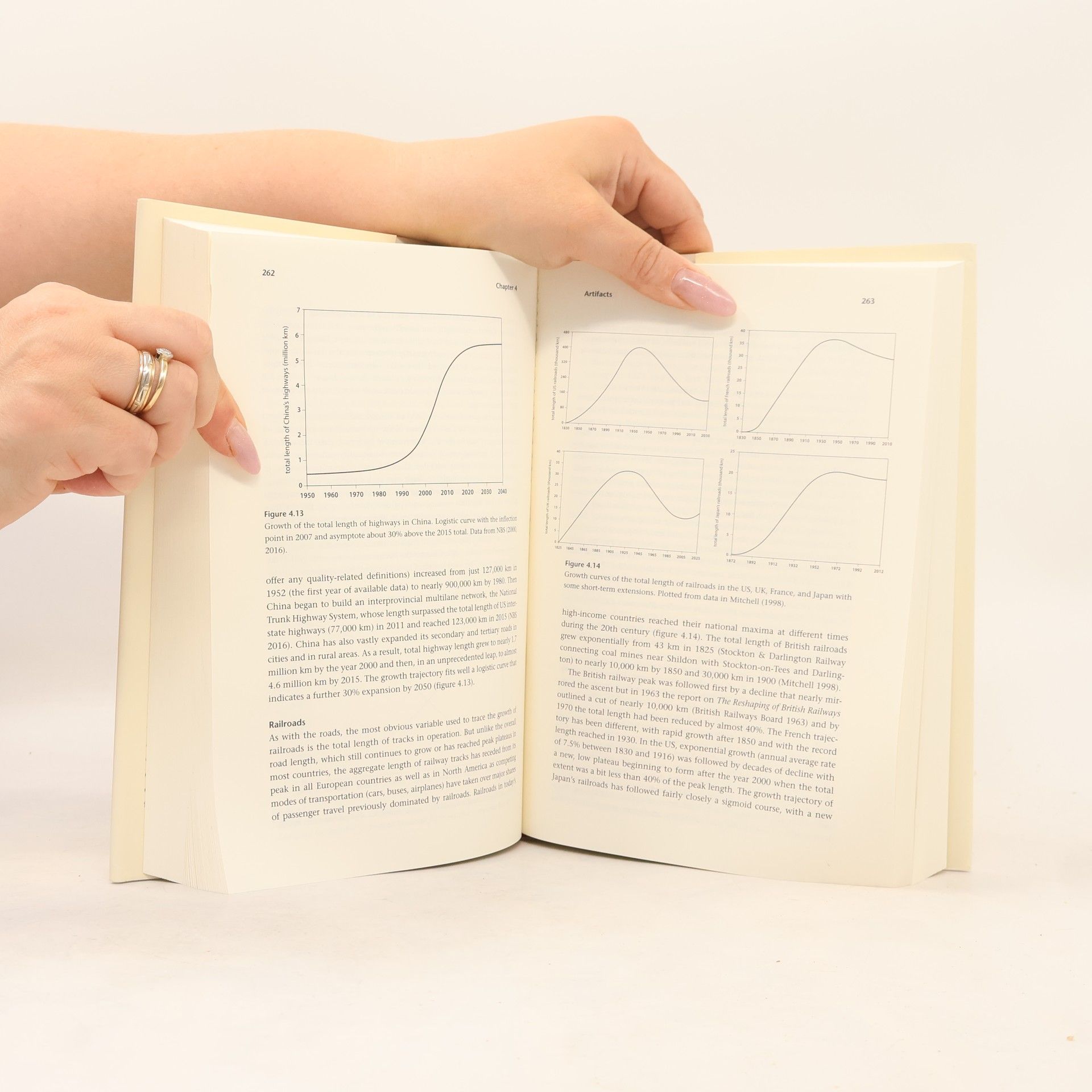 Vaclav Smil Growth : from microorganisms to megacities