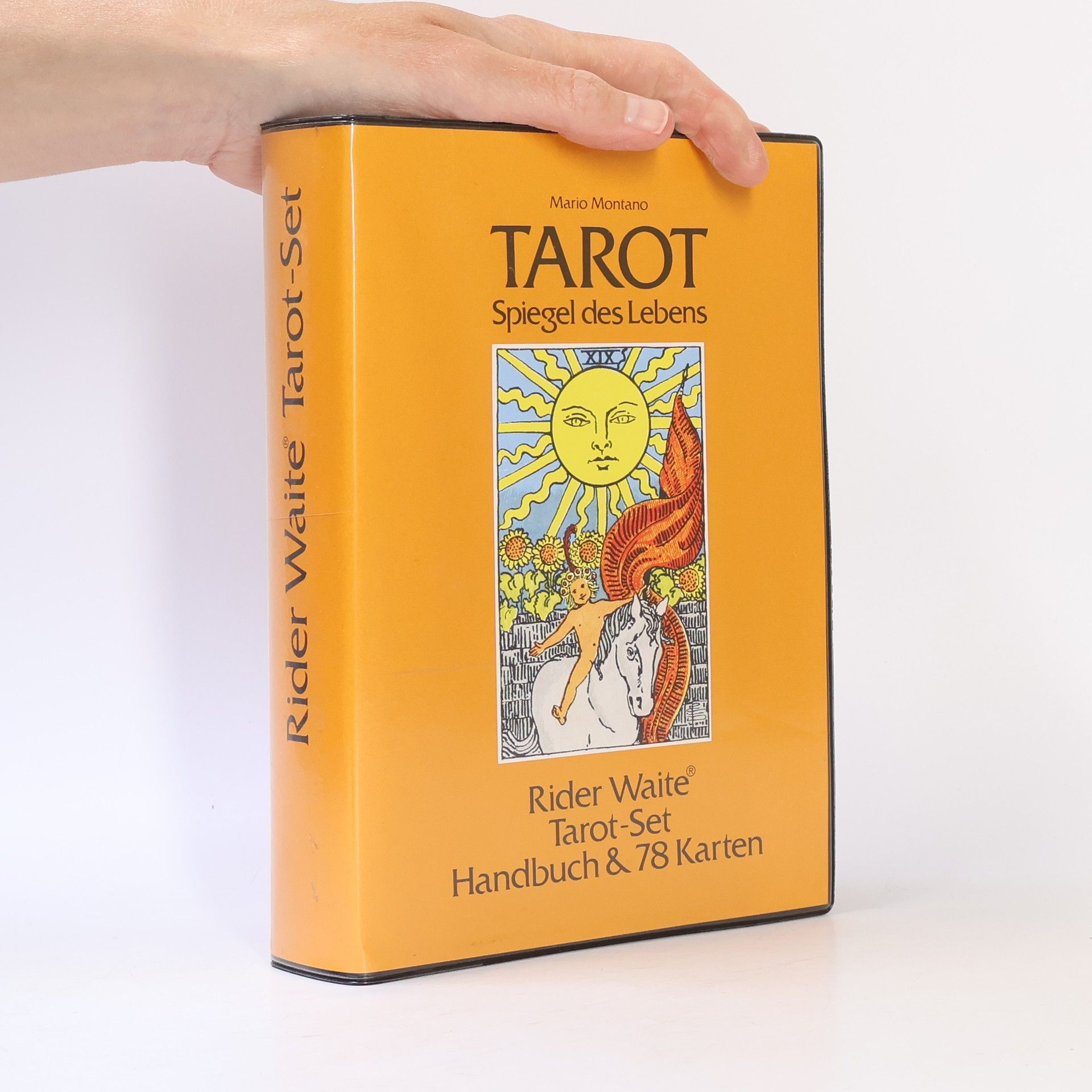 Mario Montano Tarot