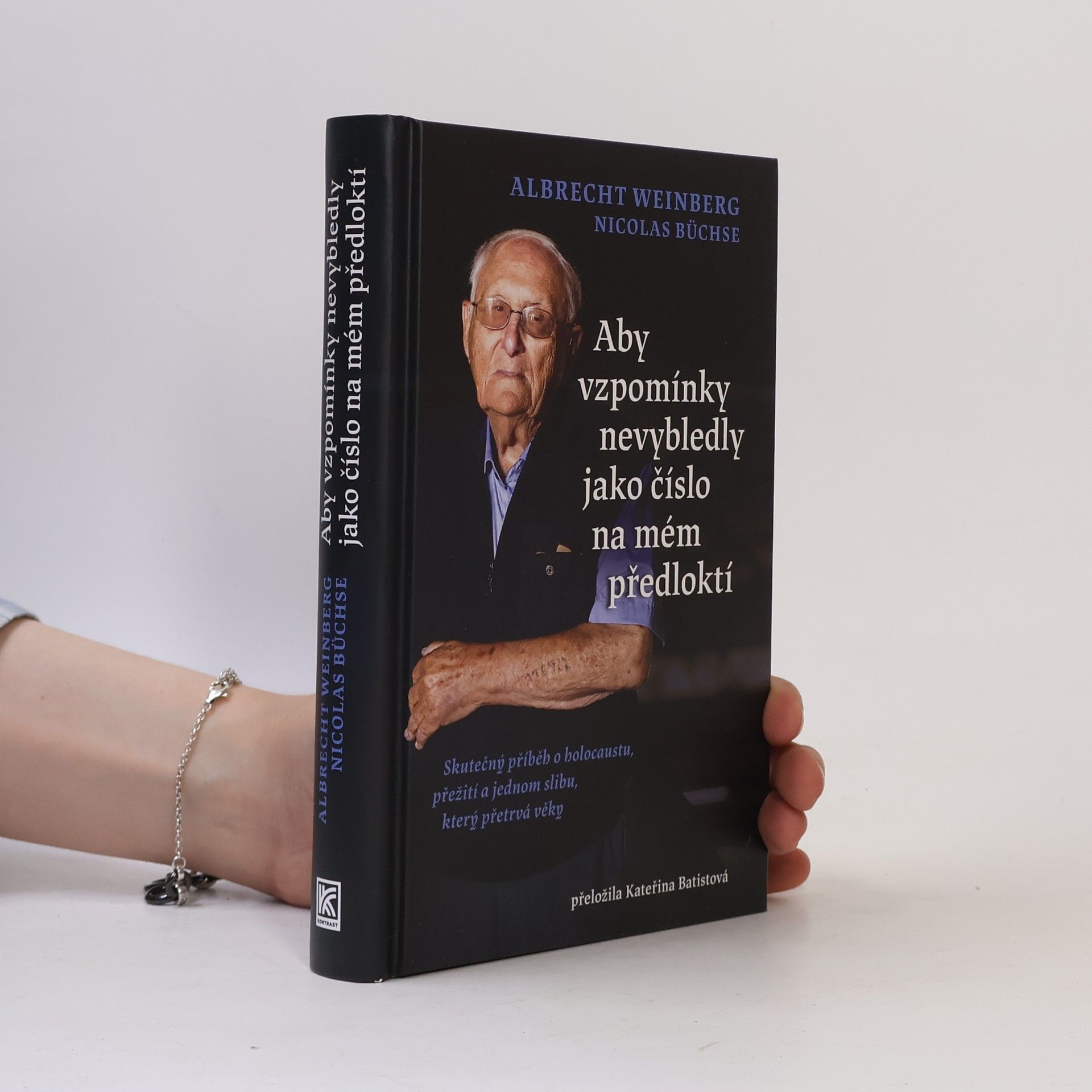 Aby vzpomínky nevybledly jako číslo na mém předloktí: Skutečný příběh o holocaustu, přežití a jednom slibu, který přetrvá věky