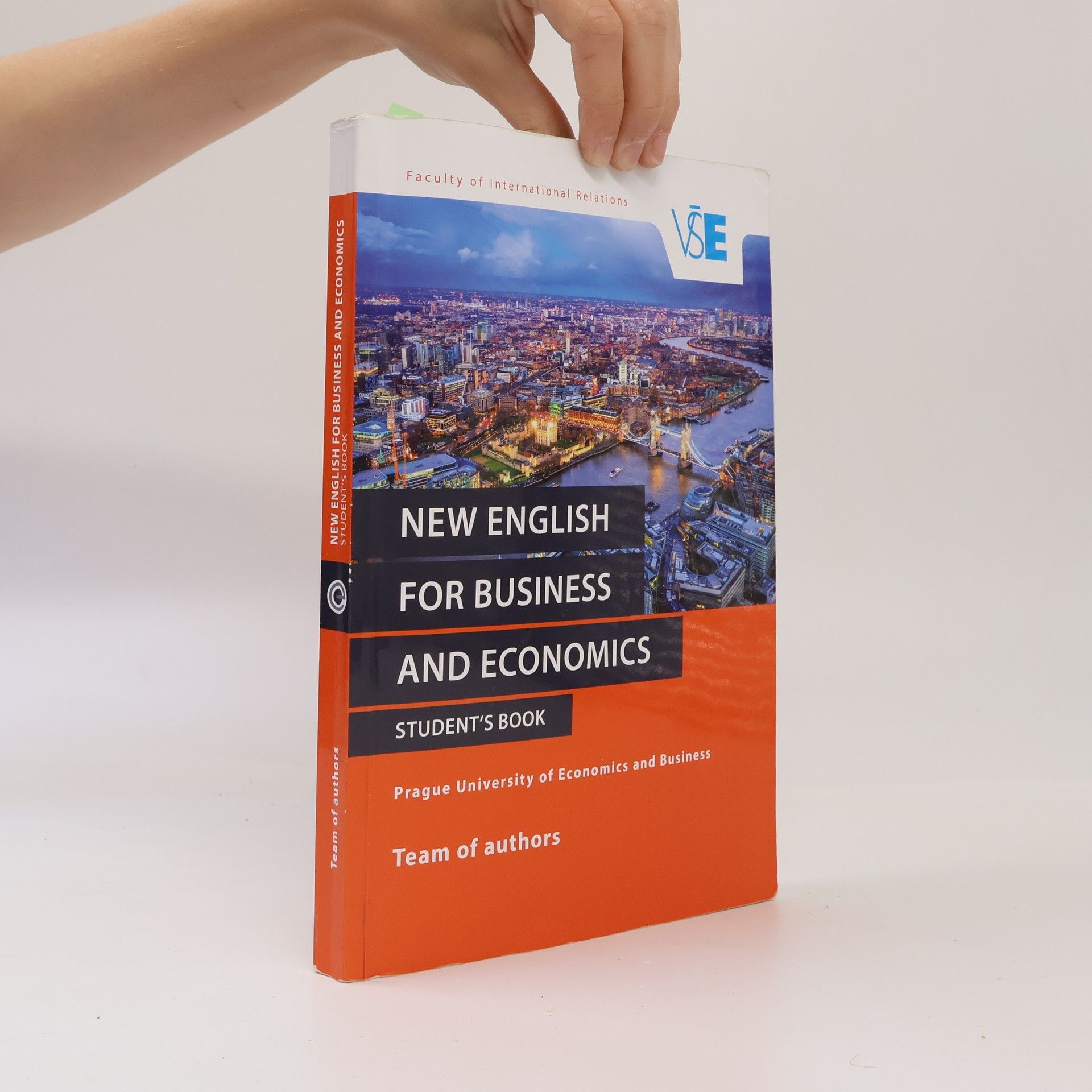 AA.VV. New English for business and economics: Student's book