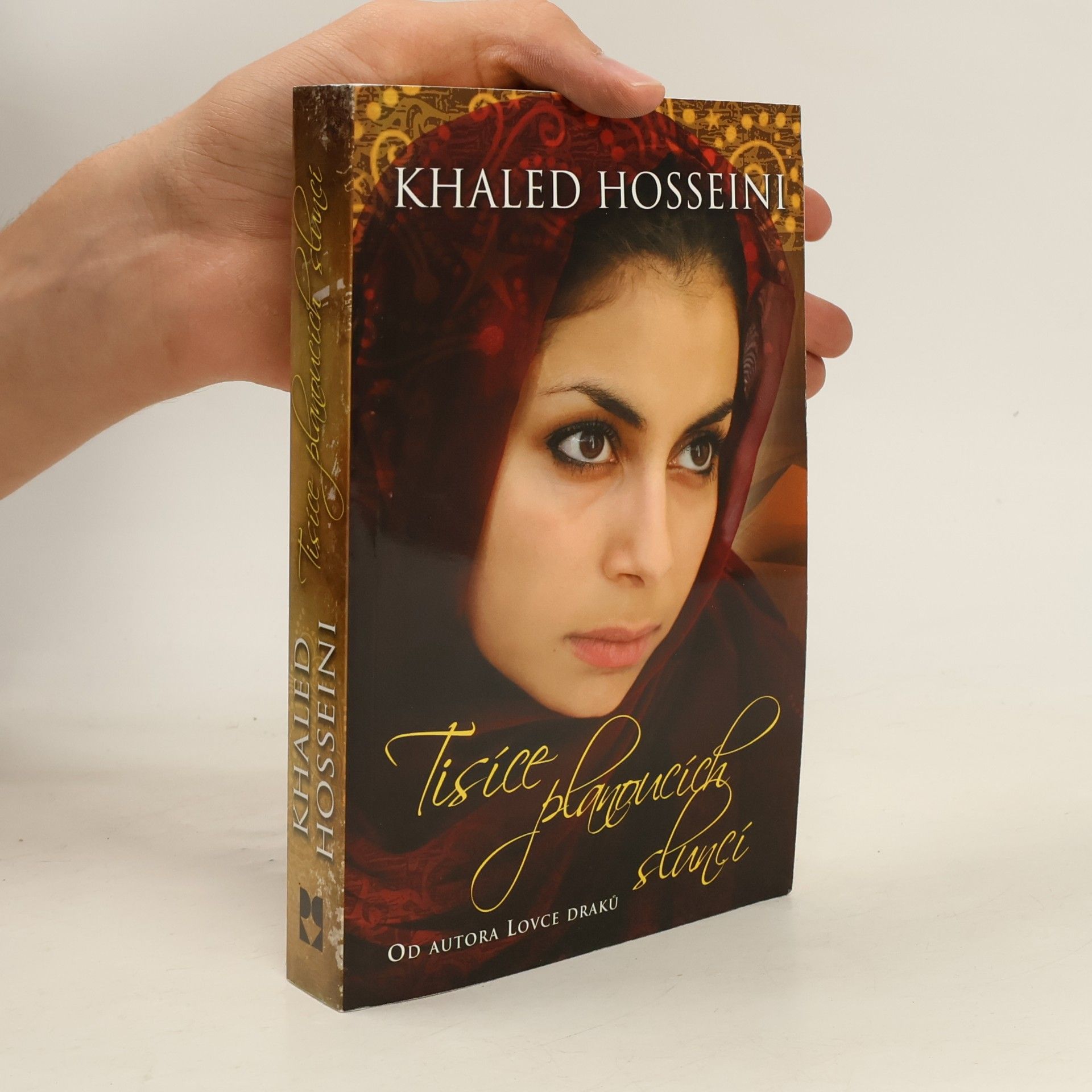 Khaled Hosseini Tisíce planoucích sluncí