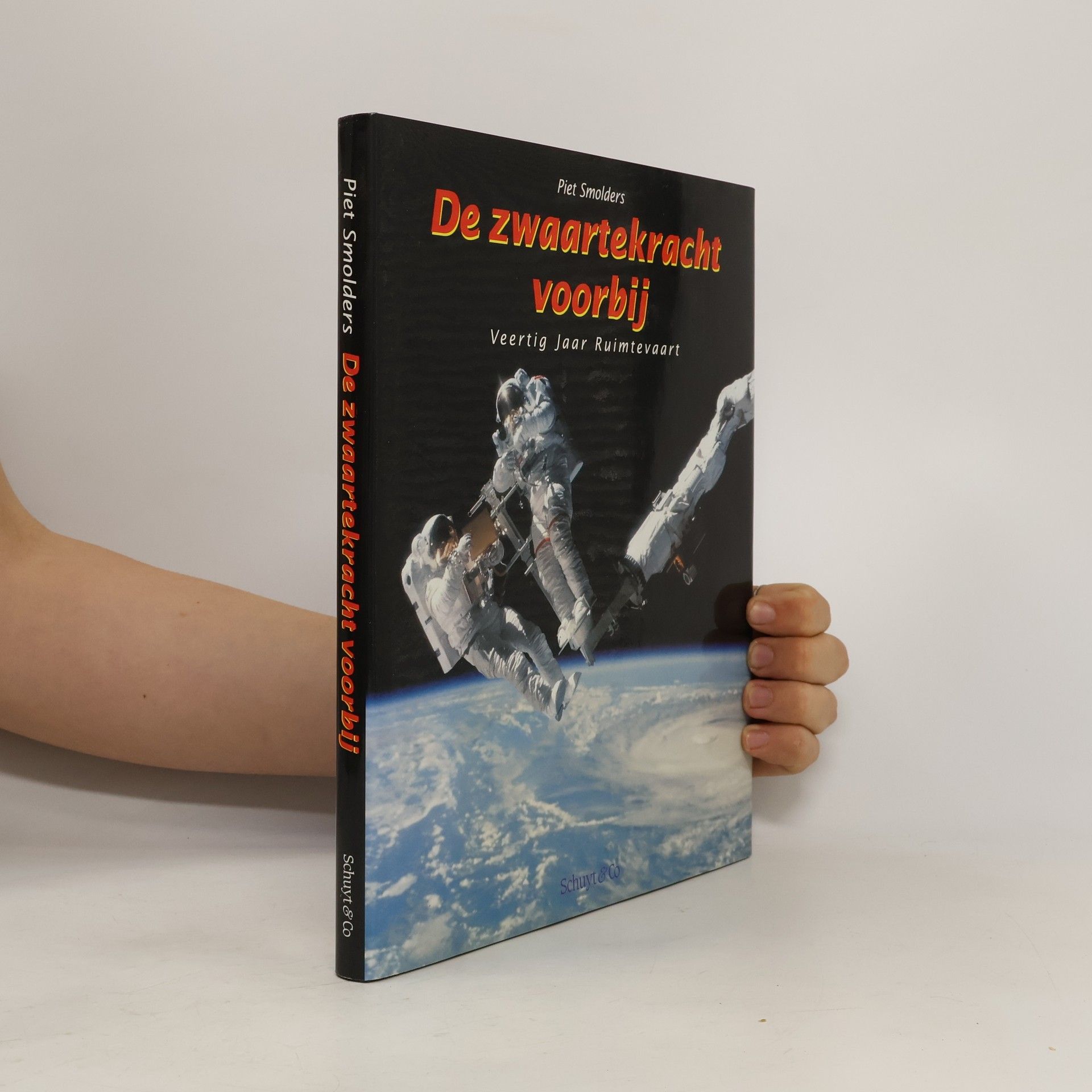 Peter L. Smolders De zwaartekracht voorbij