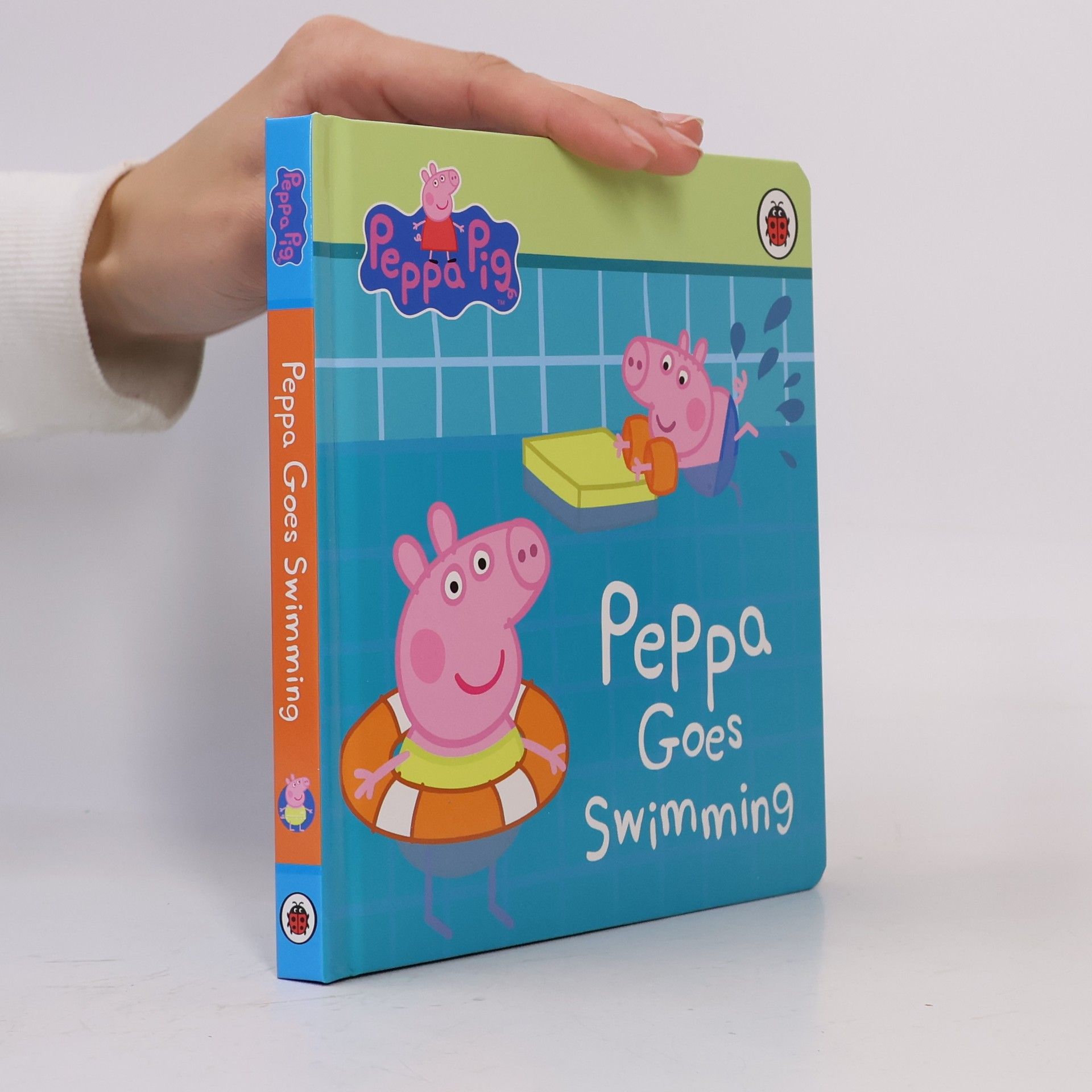 Peppa Goes Swimming
