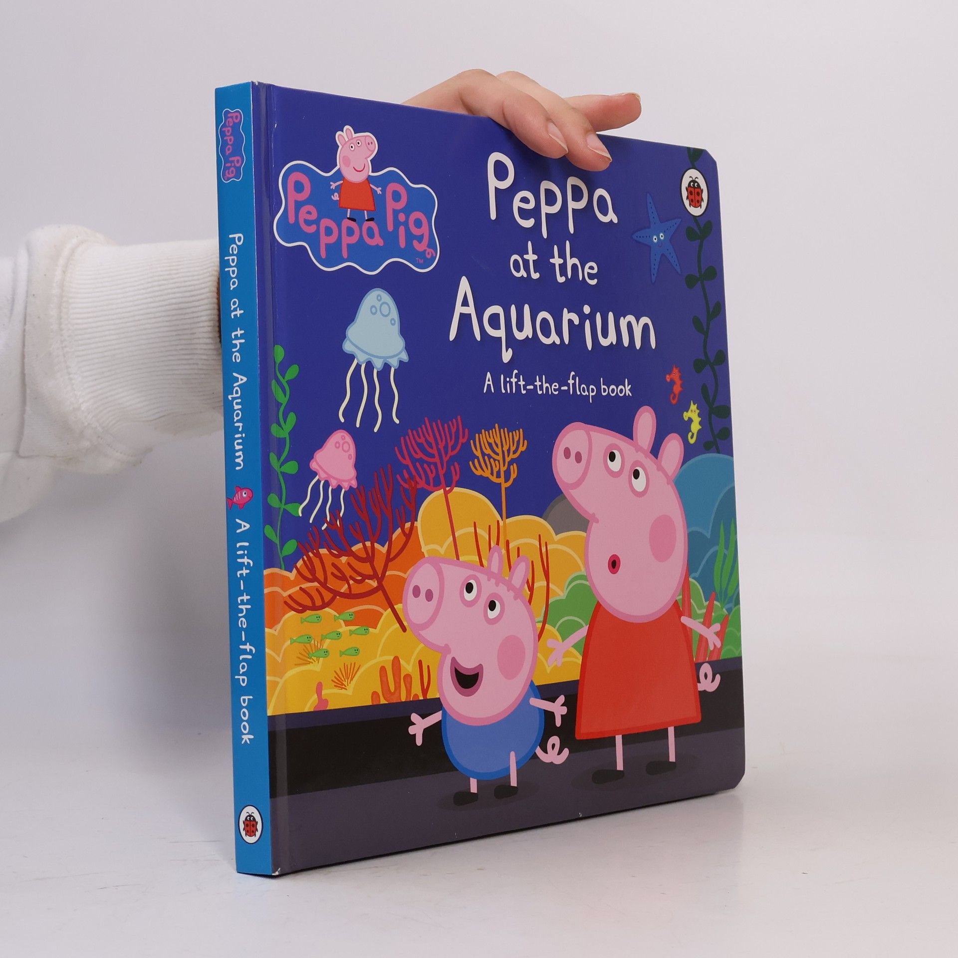 Lauren Holowaty Peppa at the Aquarium