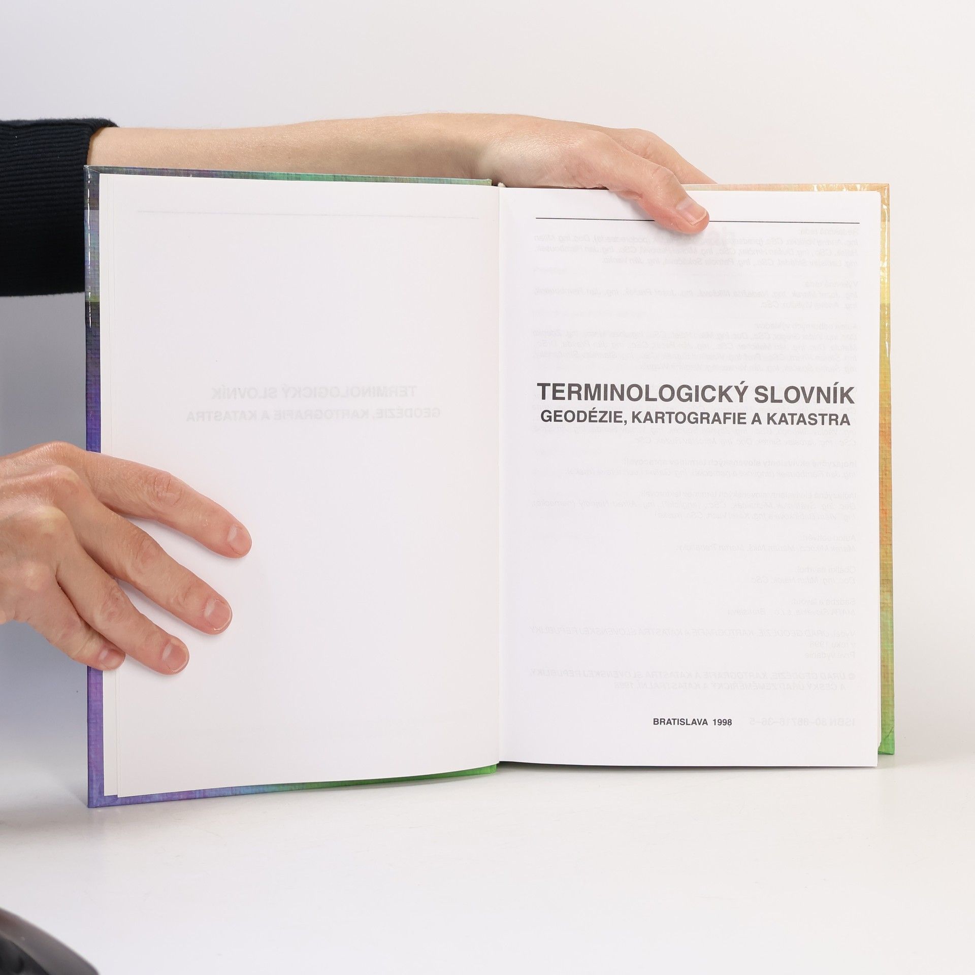 Autores varios Terminologický slovník geodézie, kartografie a katastra
