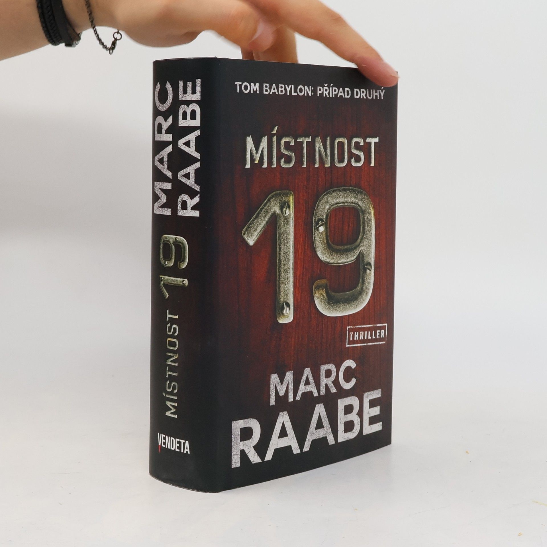Marc Raabe Místnost 19