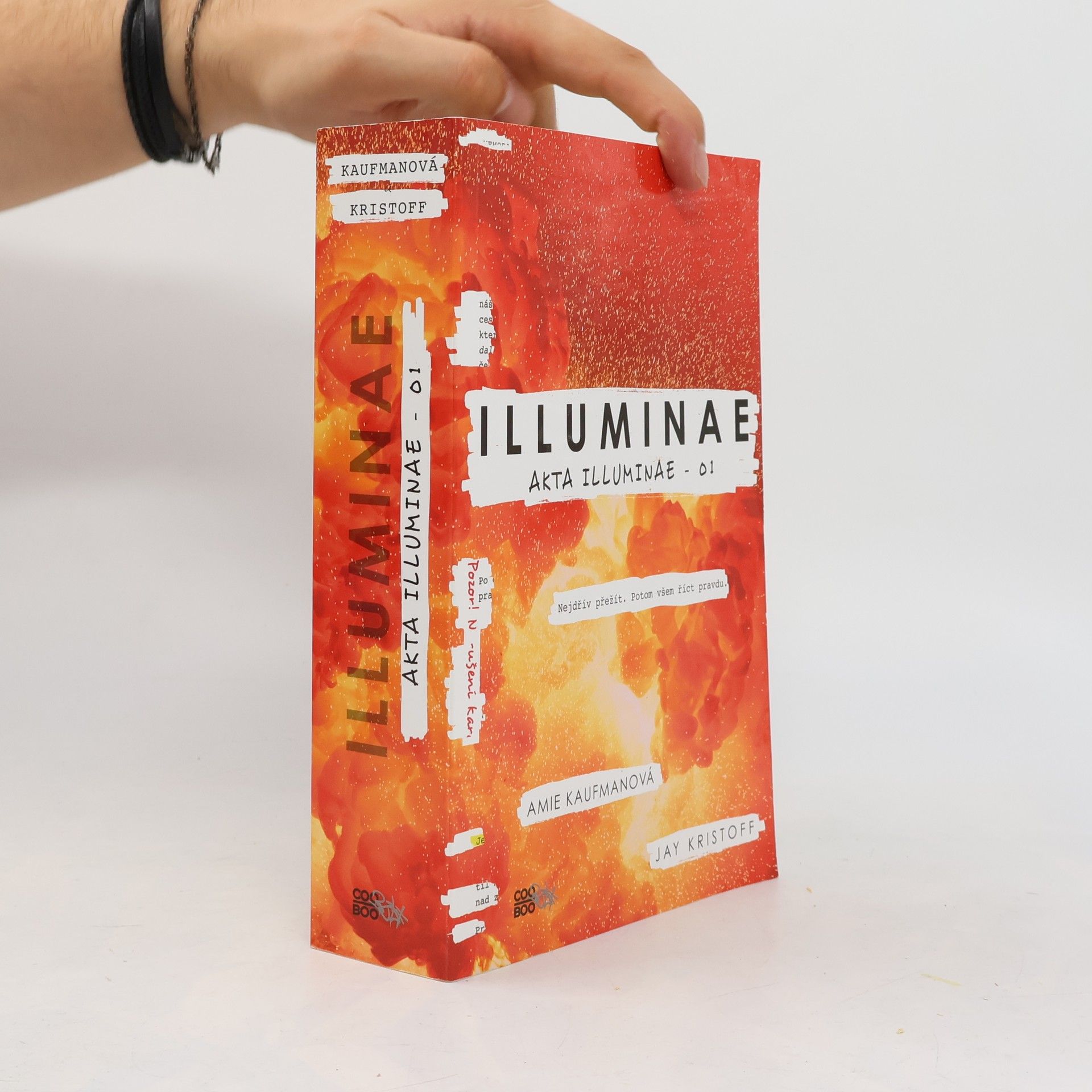 Amie Kaufman Illuminae