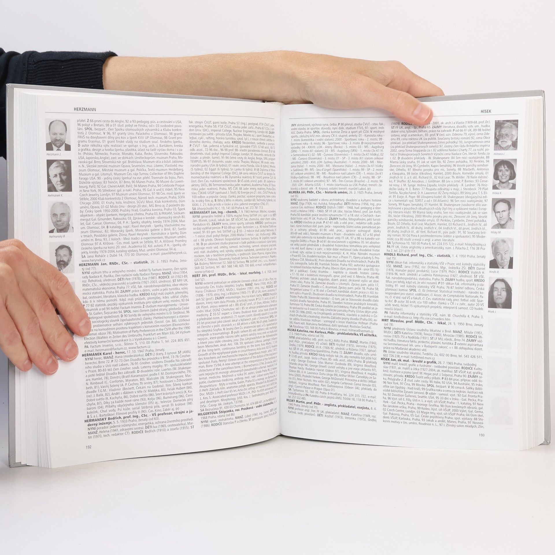 Michael Třeštík Kdo je kdo = Who is who. Ssobnosti české současnosti. 5000 životopisů