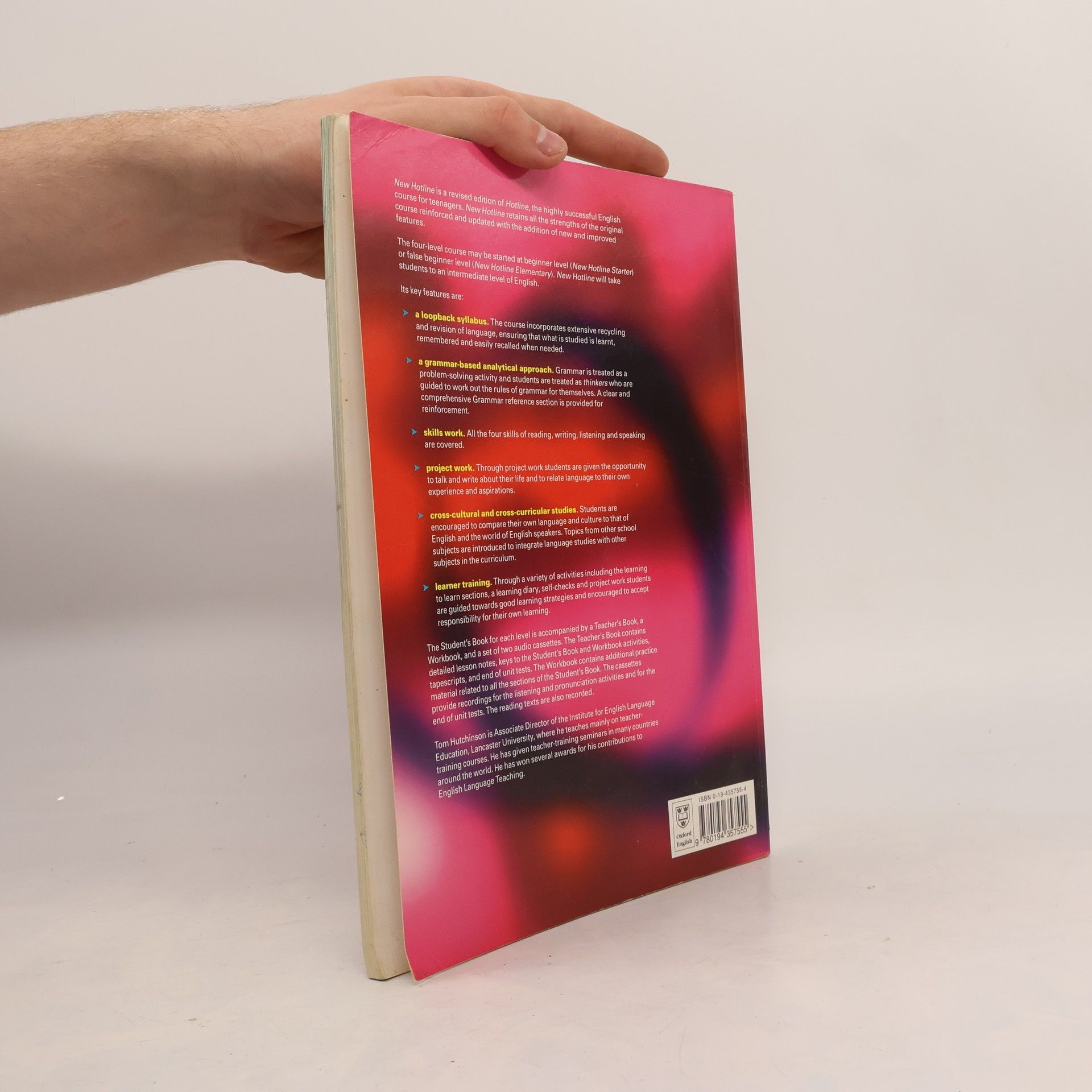 Tom Hutchinson New Hotline: Student's book
