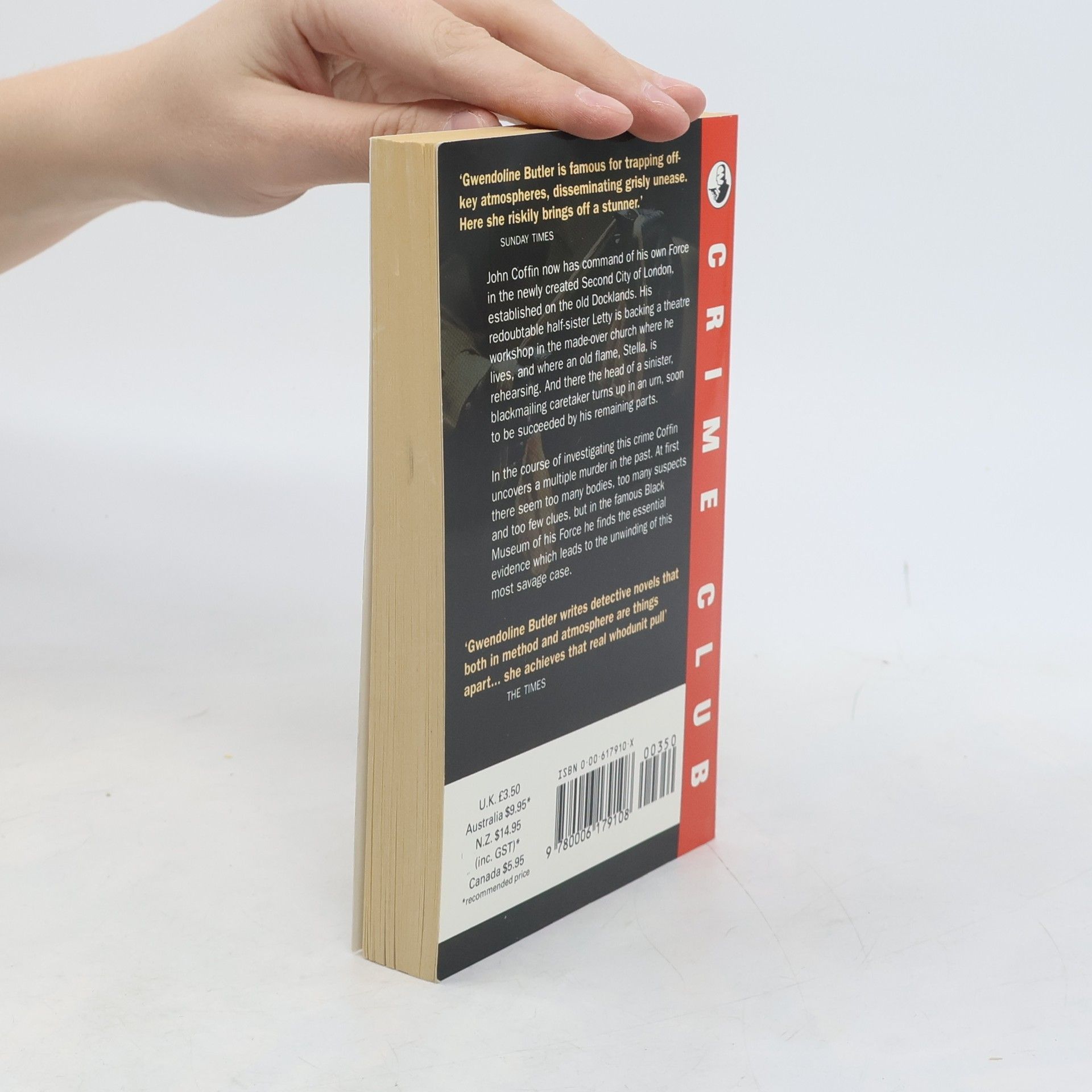 Gwendoline Butler Crime Club: Coffin in the Black Museum