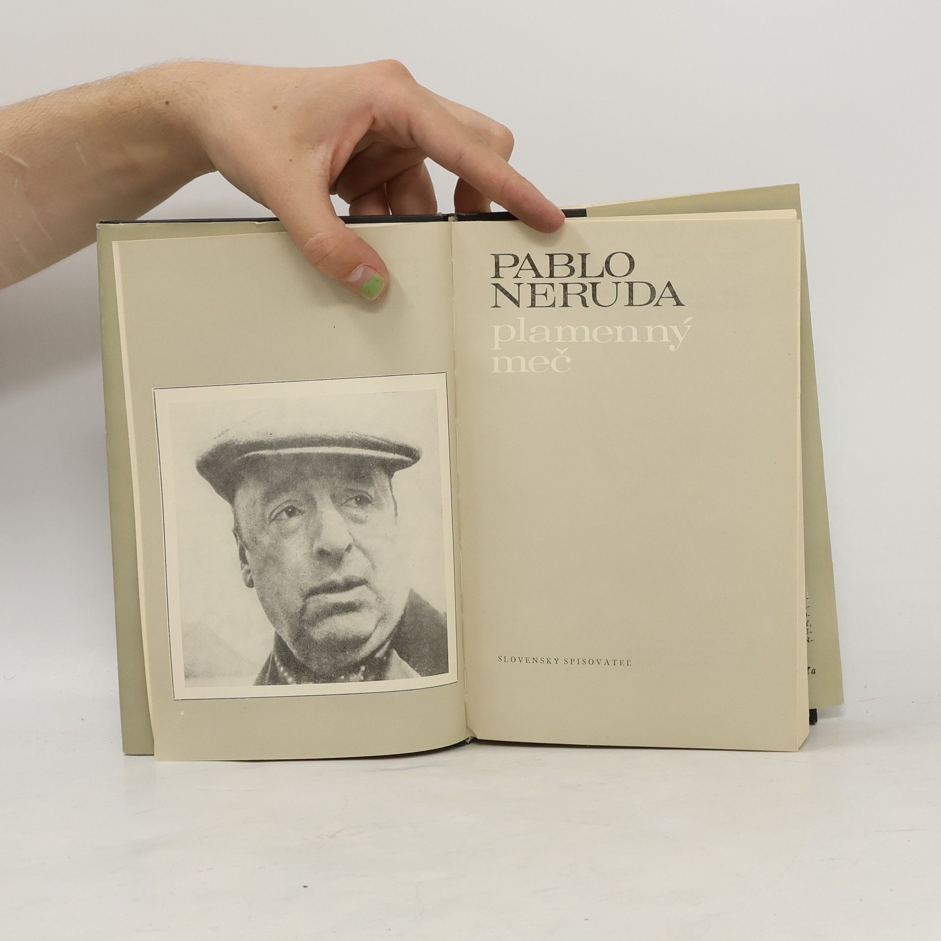 Pablo Neruda Plamenný meč