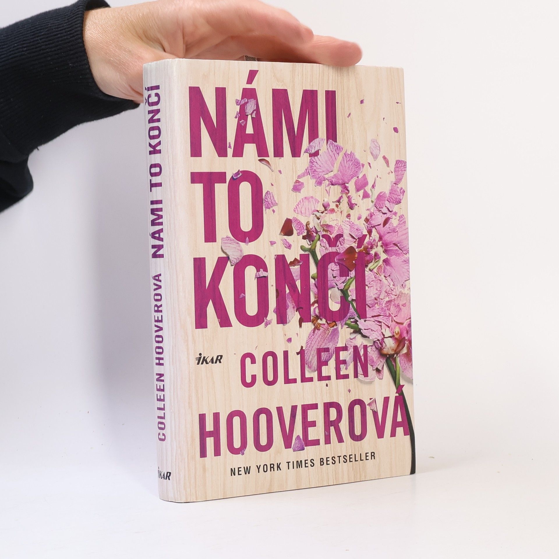 Colleen Hoover Námi to končí
