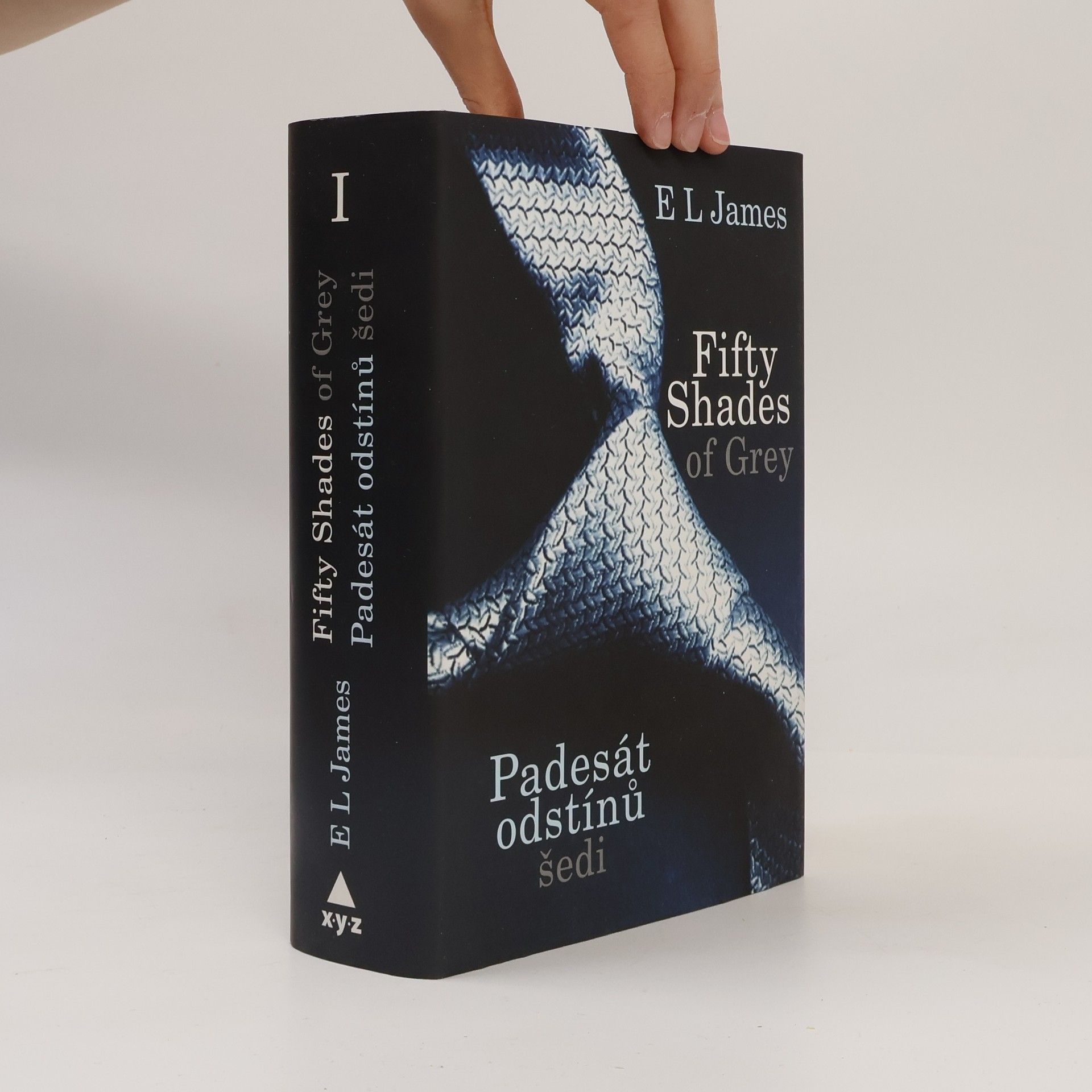 E. L. James Padesát odstínů šedi