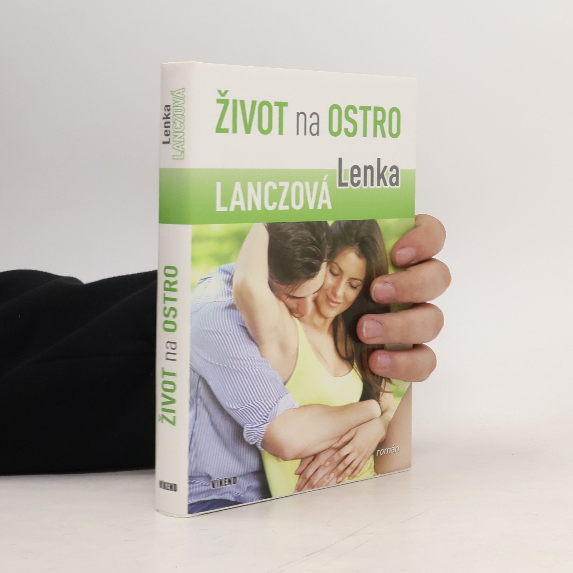 Lenka Lanczová Život na ostro