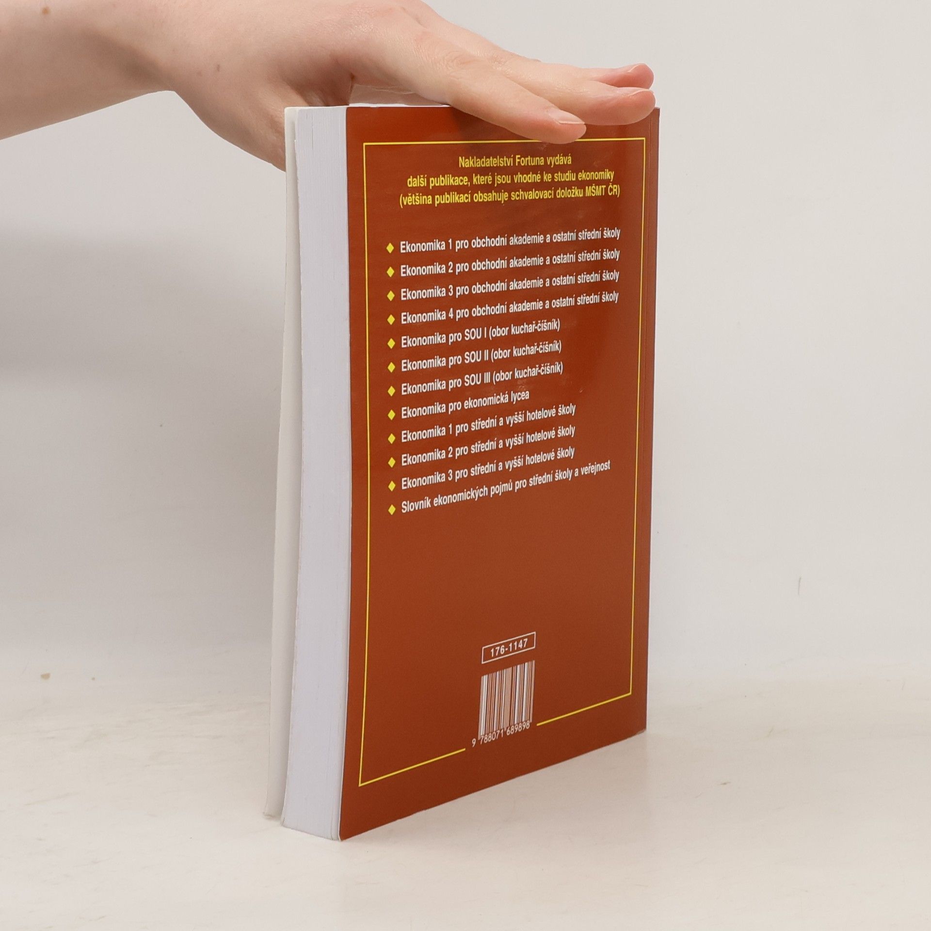 Biňovec Karel Přehled učiva k maturitní zkoušce z ekonomiky