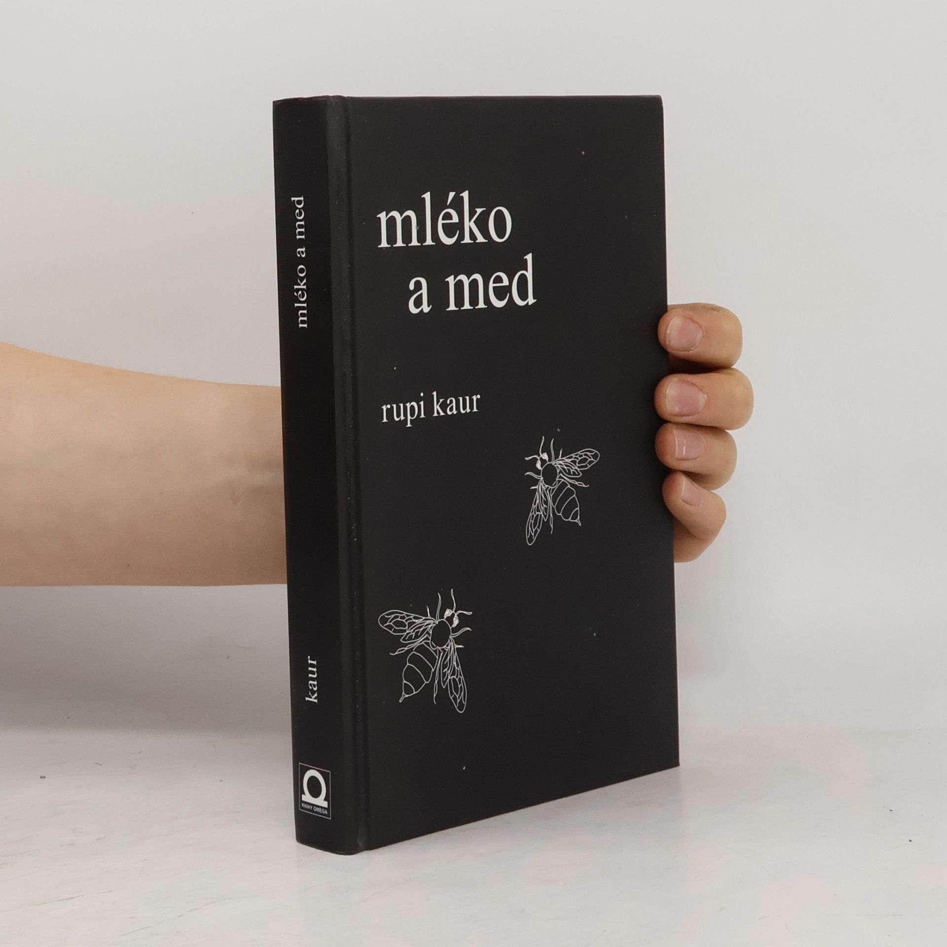 Rupi Kaur Mléko a med
